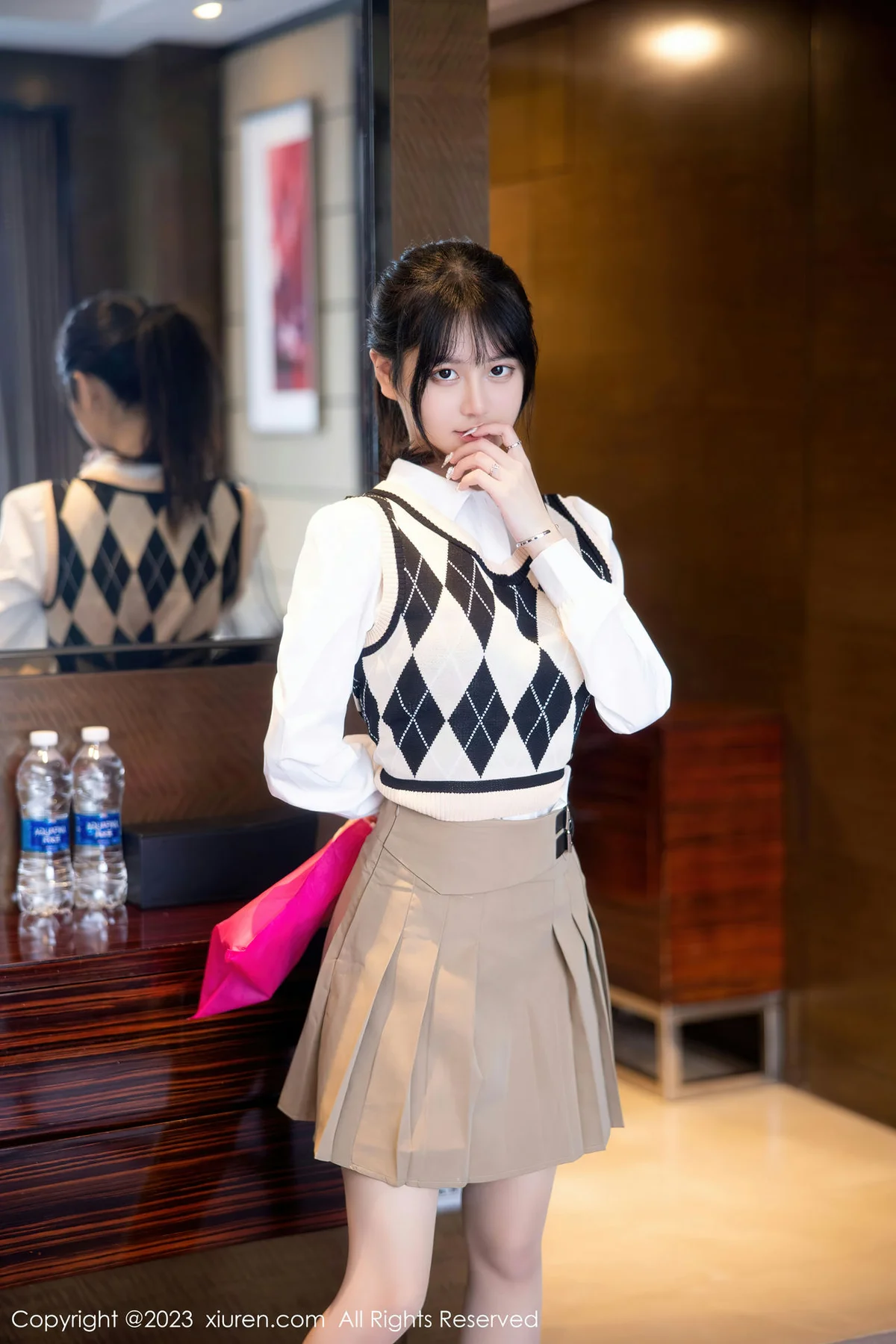 XiuRen 秀人 No.6329 谢小蒽 新人性感学妹装扮第二套写真111 - 7