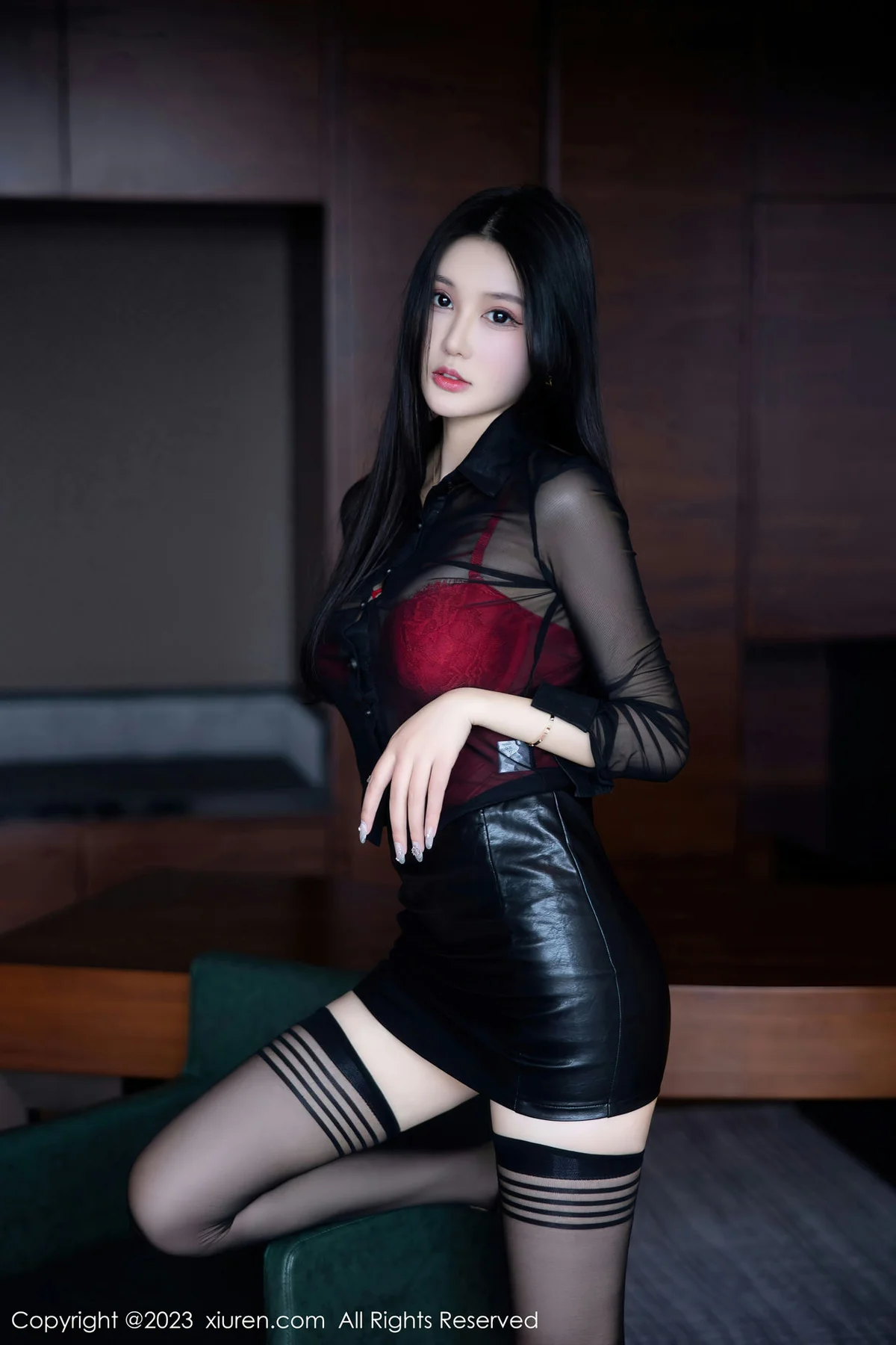 XiuRen 秀人 No.6332 桐桐 新人黑色轻透薄纱第二套写真2 - 4