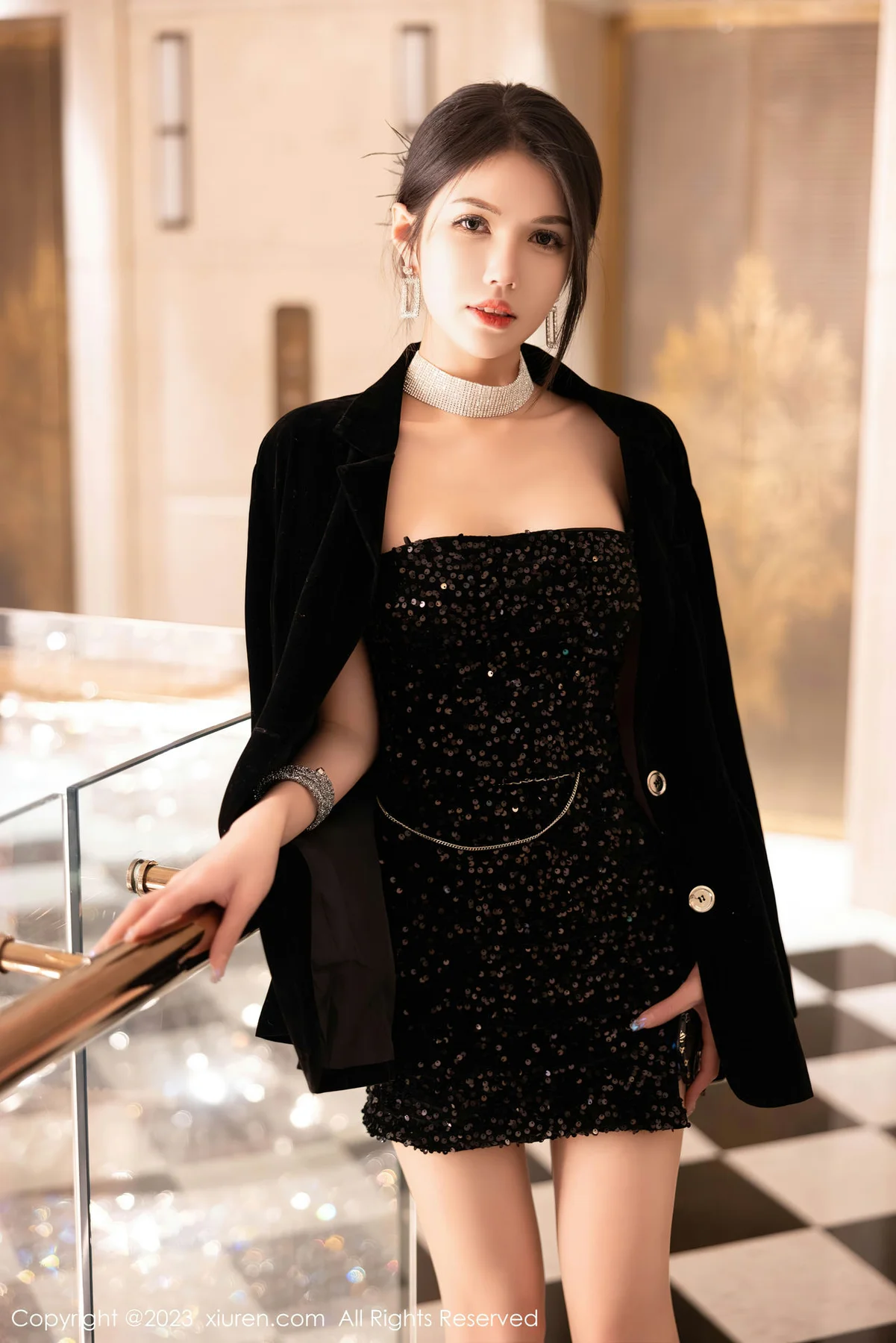 XiuRen 秀人 No.6335 媛媛酱belle 诱人原色丝袜江浙沪旅拍 - 2