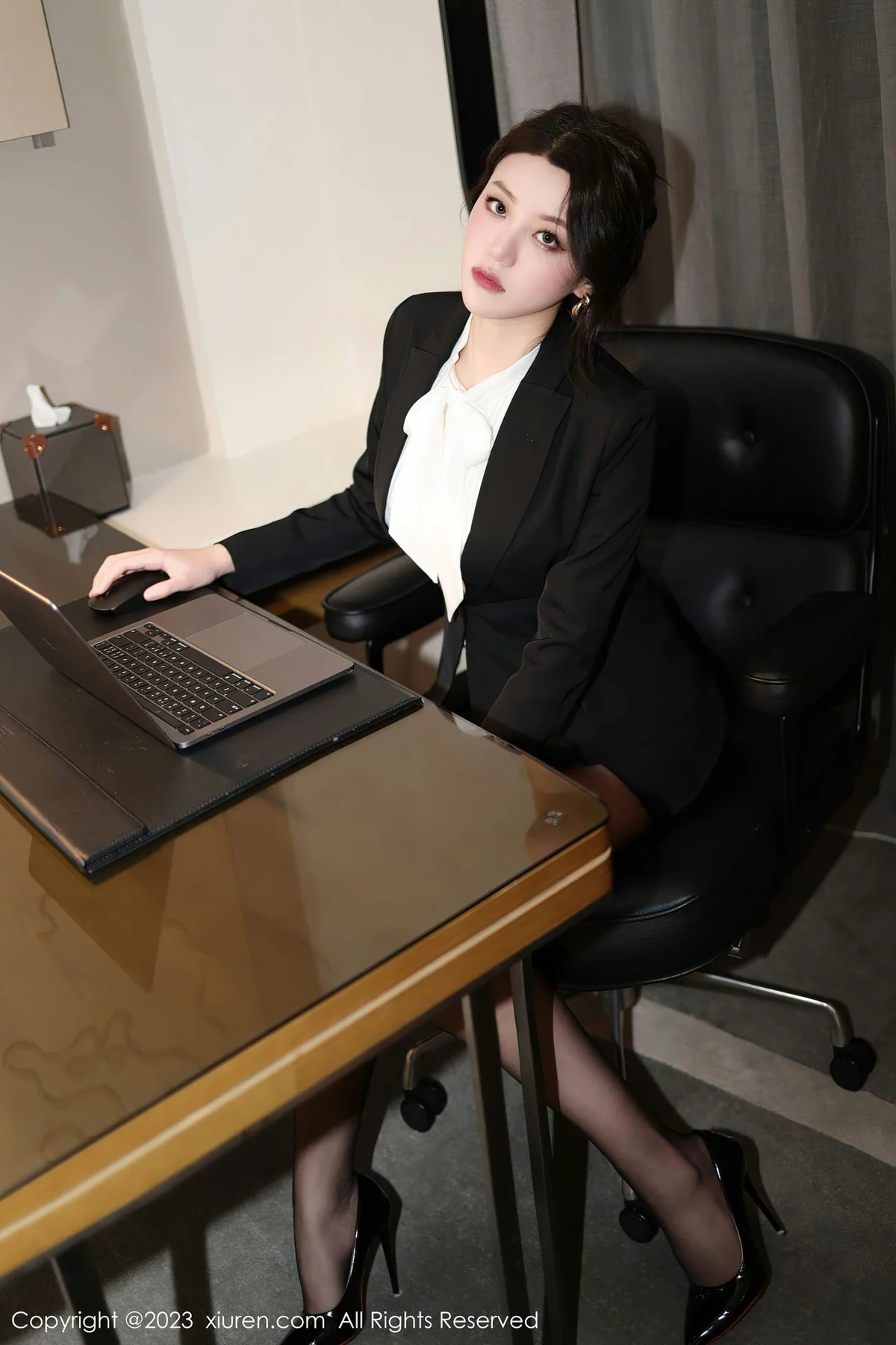 XiuRen 秀人 No.6342 米娜MnaL 36E性感的女上司写真3 - 3