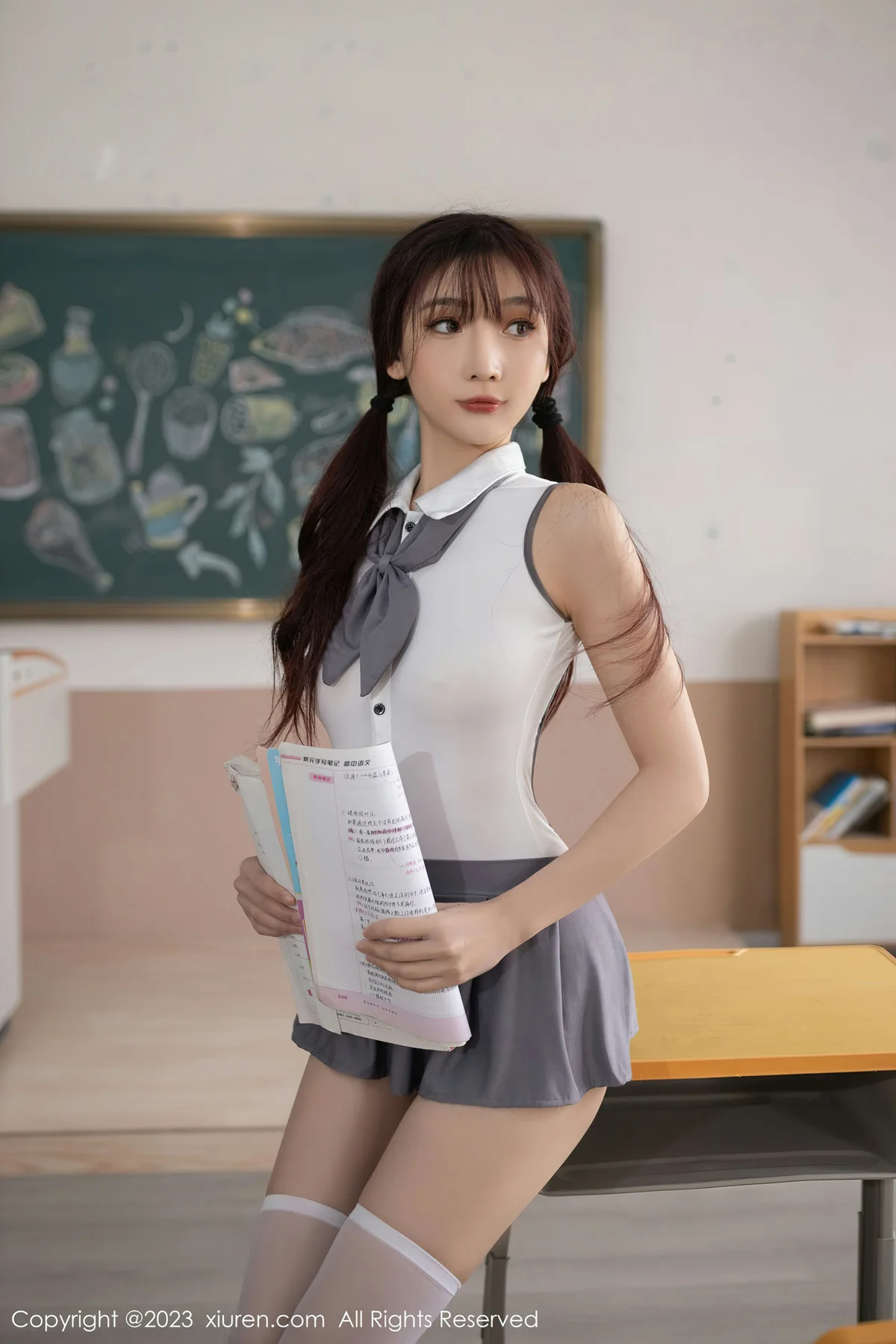 XiuRen 秀人 No.6353 陆萱萱 学生角色装扮性感写真111 - 9