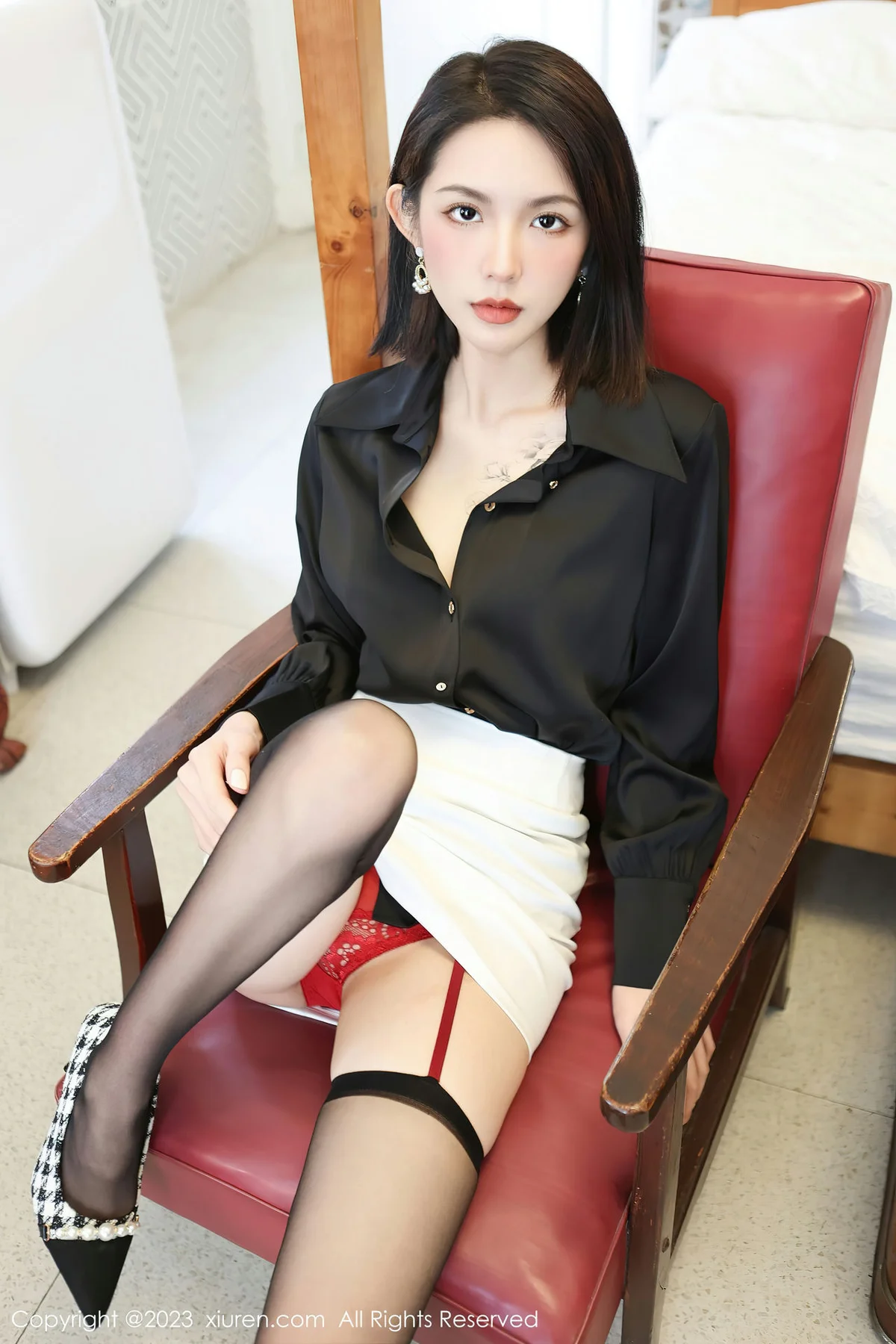 XiuRen 秀人 No.6356 乔一一 红色蕾丝情趣内衣1 - 5