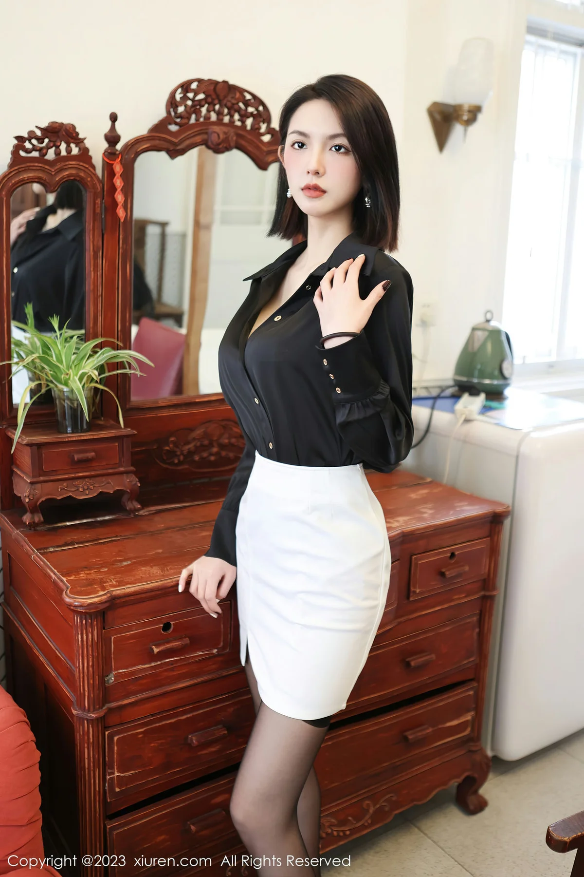 XiuRen 秀人 No.6356 乔一一 红色蕾丝情趣内衣1 - 6