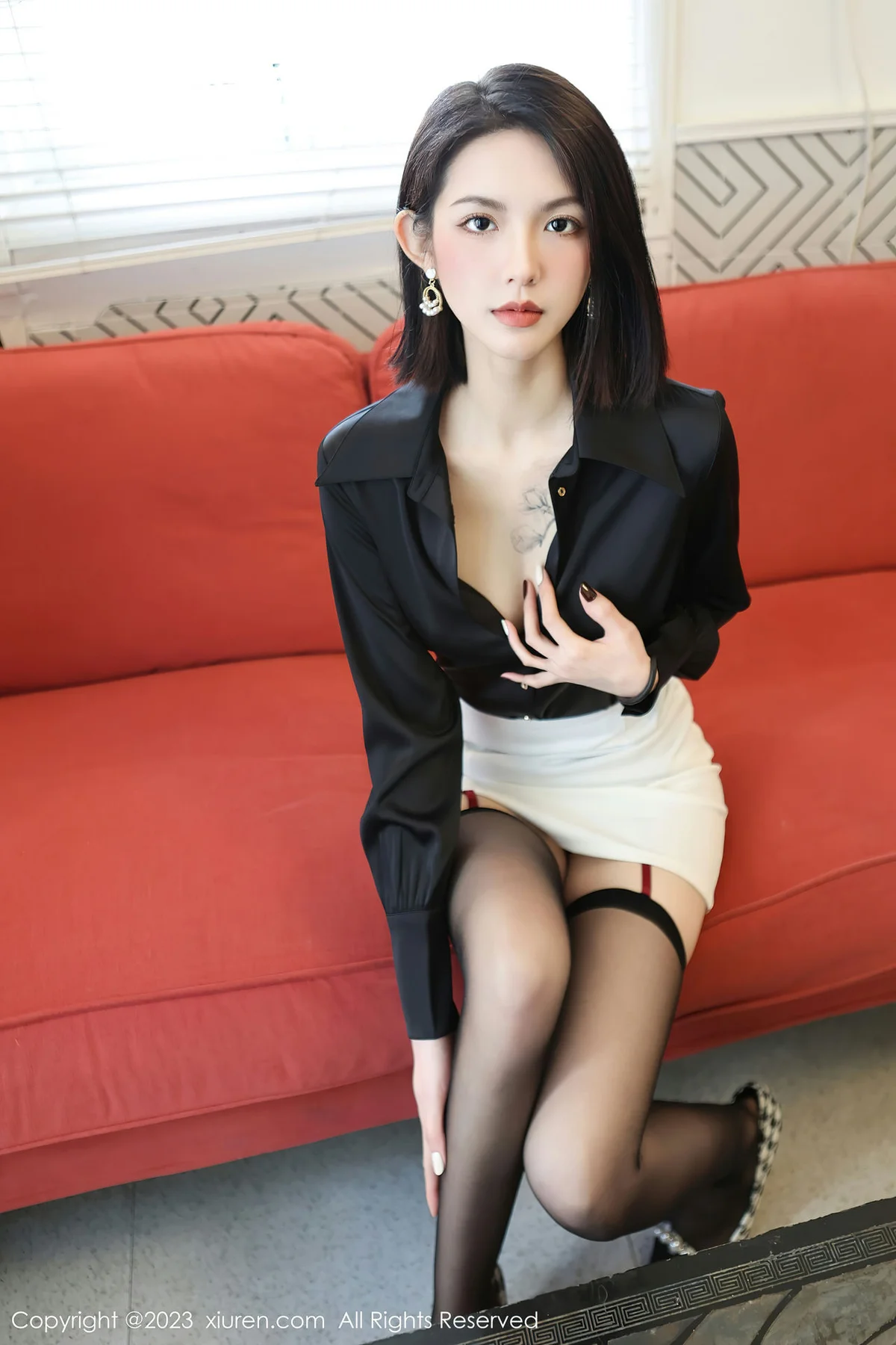 XiuRen 秀人 No.6356 乔一一 红色蕾丝情趣内衣1 - 1