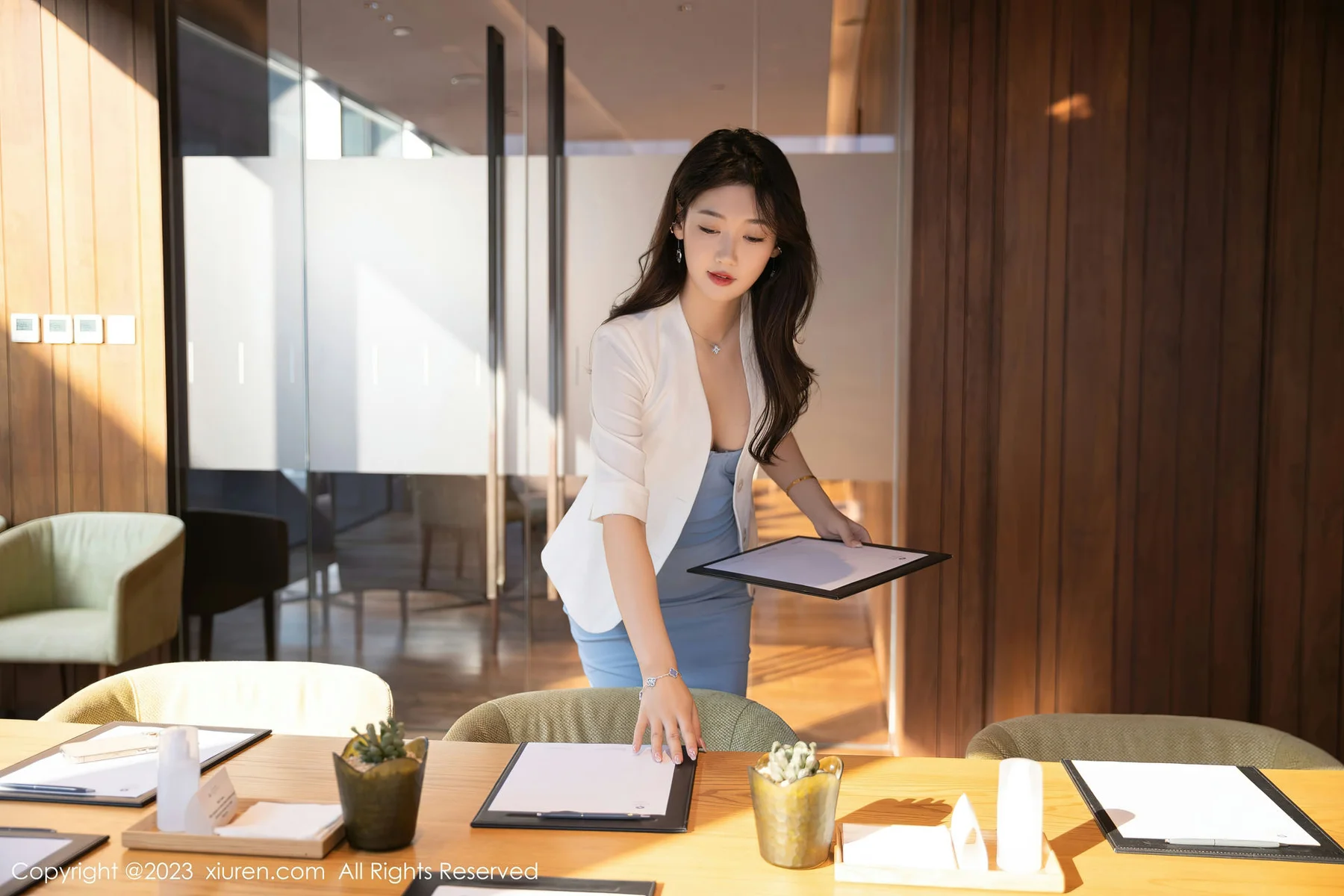 XiuRen 秀人 No.6368 唐安琪 Ol职业性感写真 - 6