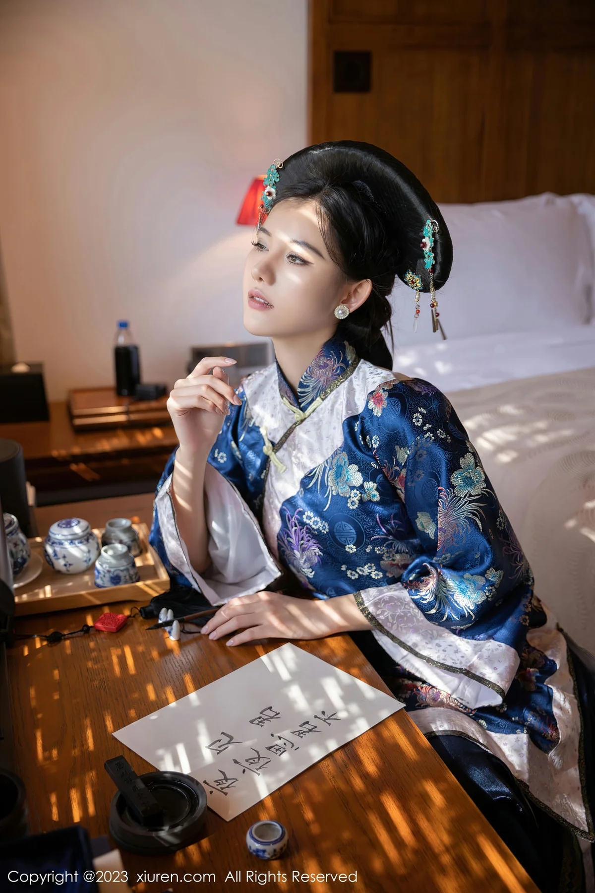 XiuRen 秀人 No.6398 就是阿朱啊 宫廷古装性感写真1 - 4