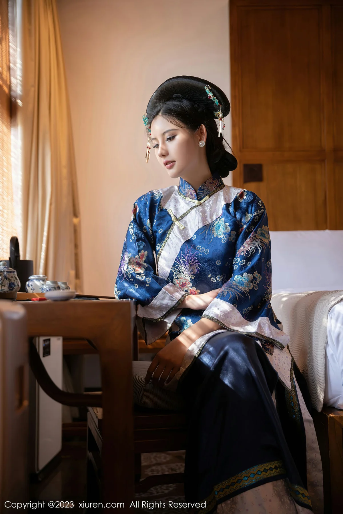 XiuRen 秀人 No.6398 就是阿朱啊 宫廷古装性感写真1 - 5