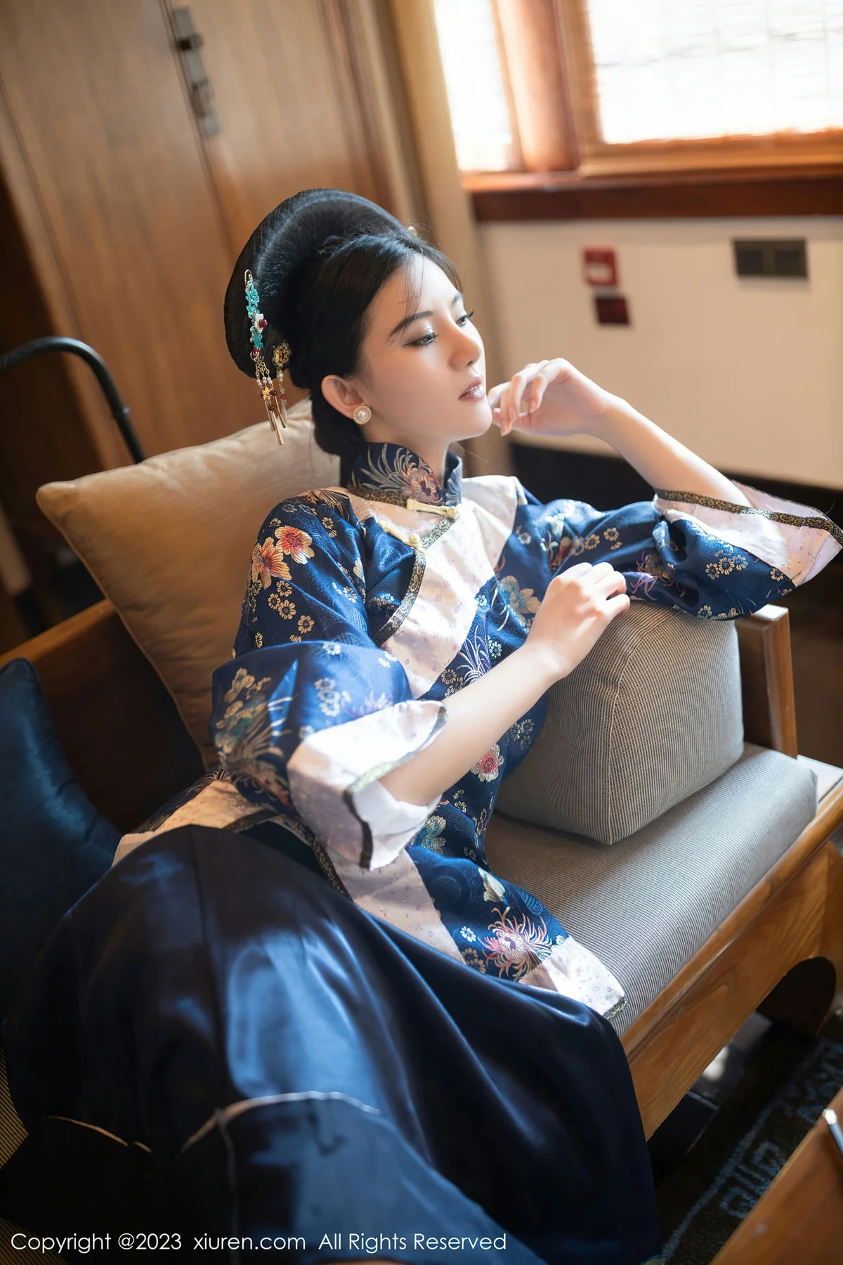 XiuRen 秀人 No.6398 就是阿朱啊 宫廷古装性感写真1 - 9