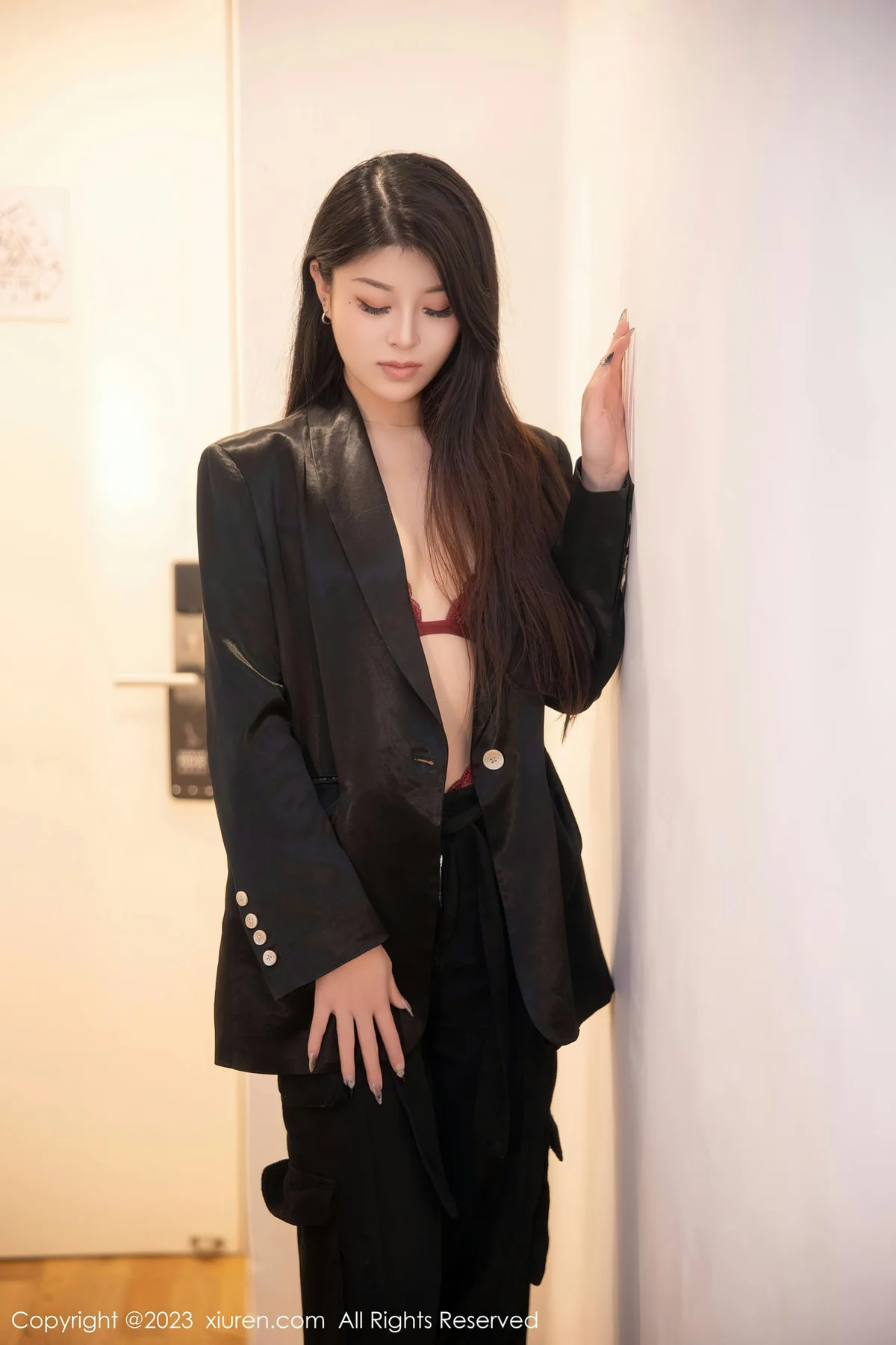 XiuRen 秀人 No.6409 四月月 条婀娜多姿娇躯媚态第二套写真 - 2