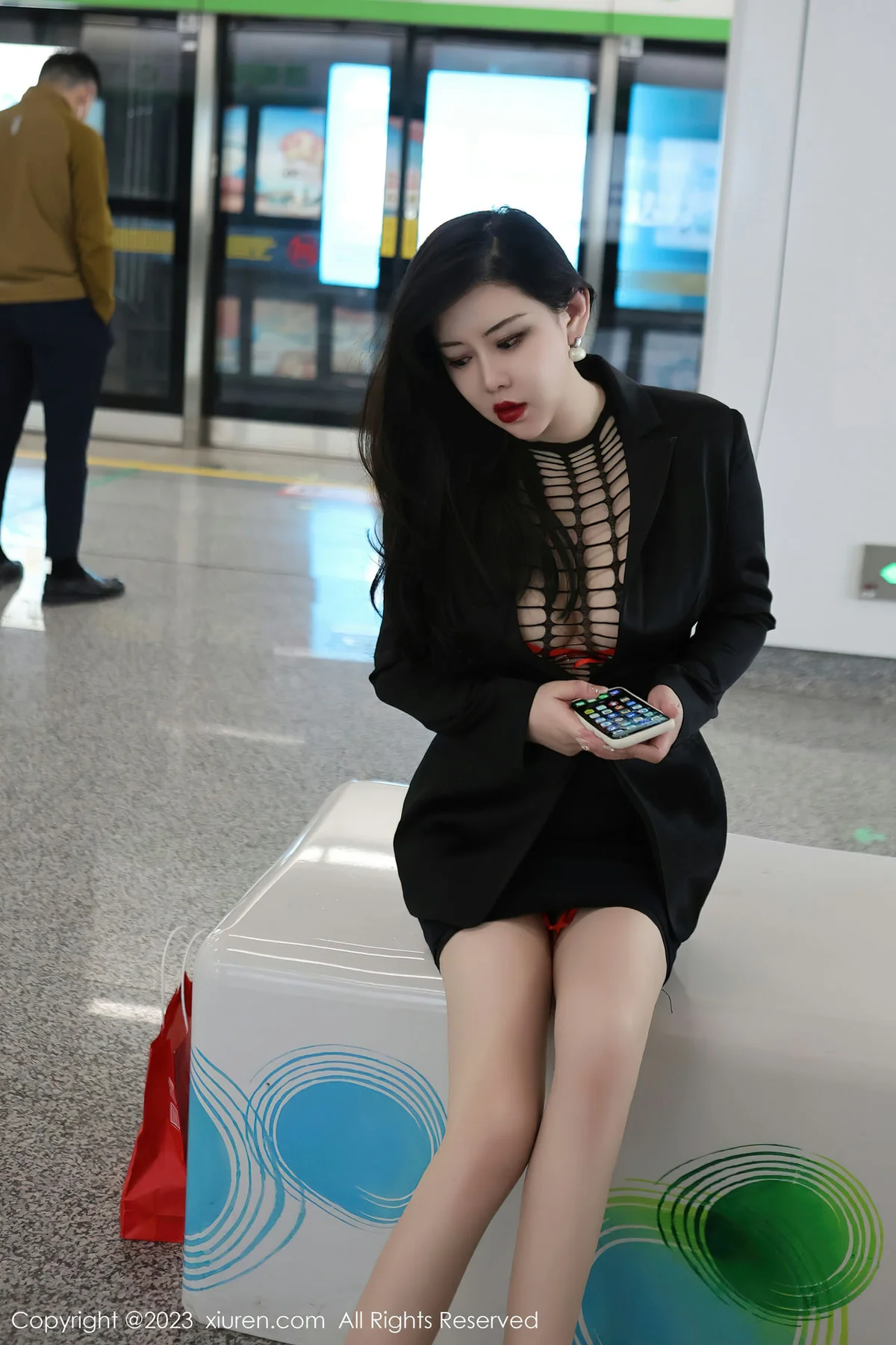 XiuRen 秀人 No.6421 王婉悠Queen 浅黑色OL性感写真1 - 7