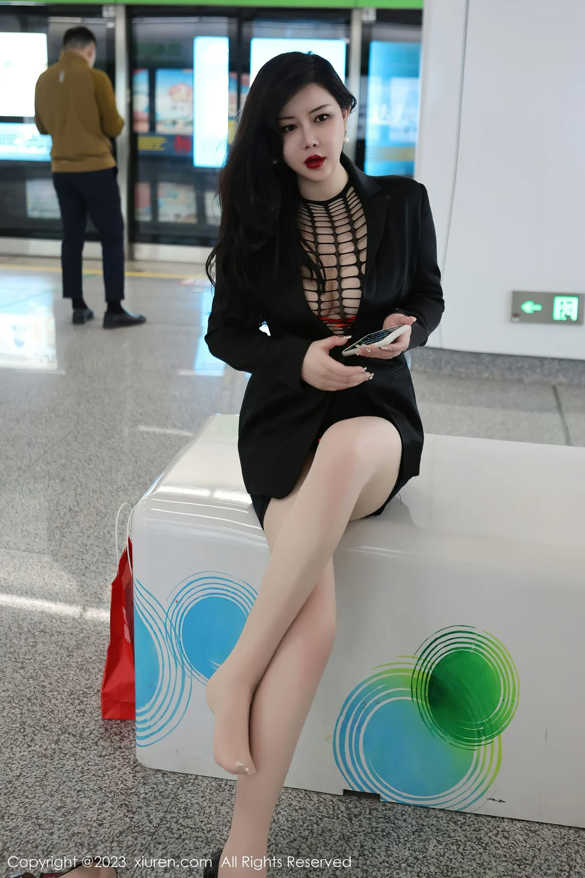 XiuRen 秀人 No.6421 王婉悠Queen 浅黑色OL性感写真1 - 8