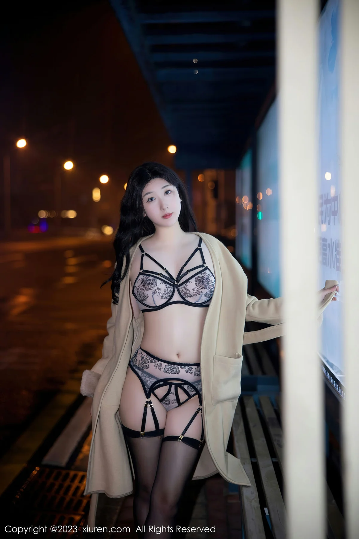 XiuRen 秀人 No.6424 江真真 街拍魅惑黑丝性感写真1 - 2