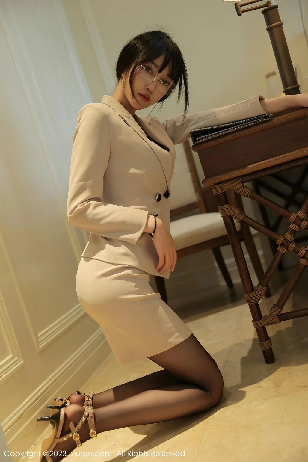 XiuRen 秀人 No.6428 玥儿玥er 魅惑黑丝二月万宁旅拍33 - 10