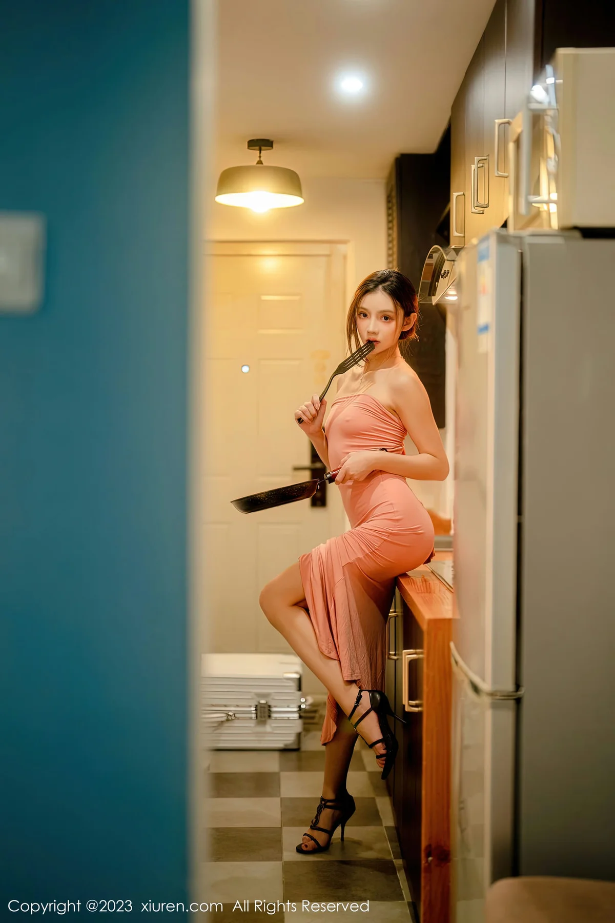 XiuRen 秀人 No.6437 加朵babe 露肩连衣长裙写真3 - 1