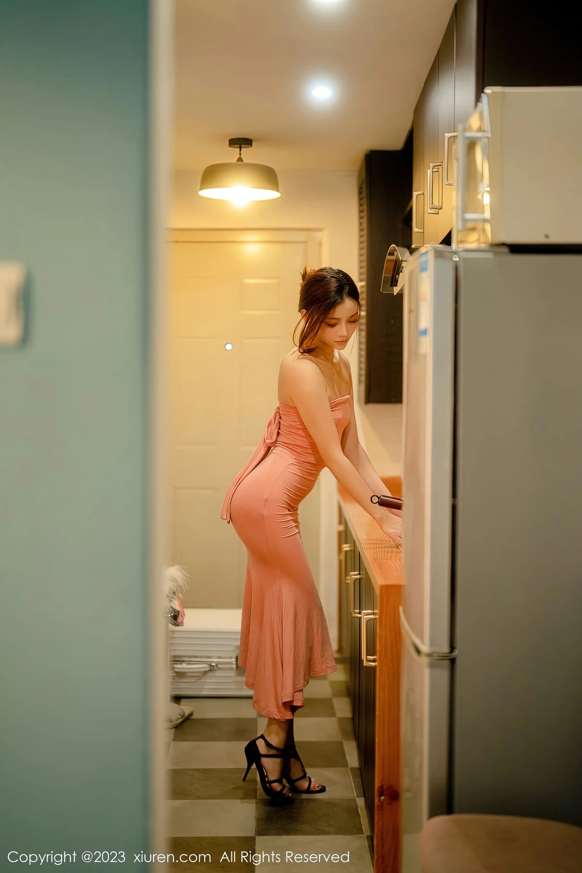 XiuRen 秀人 No.6437 加朵babe 露肩连衣长裙写真3 - 6