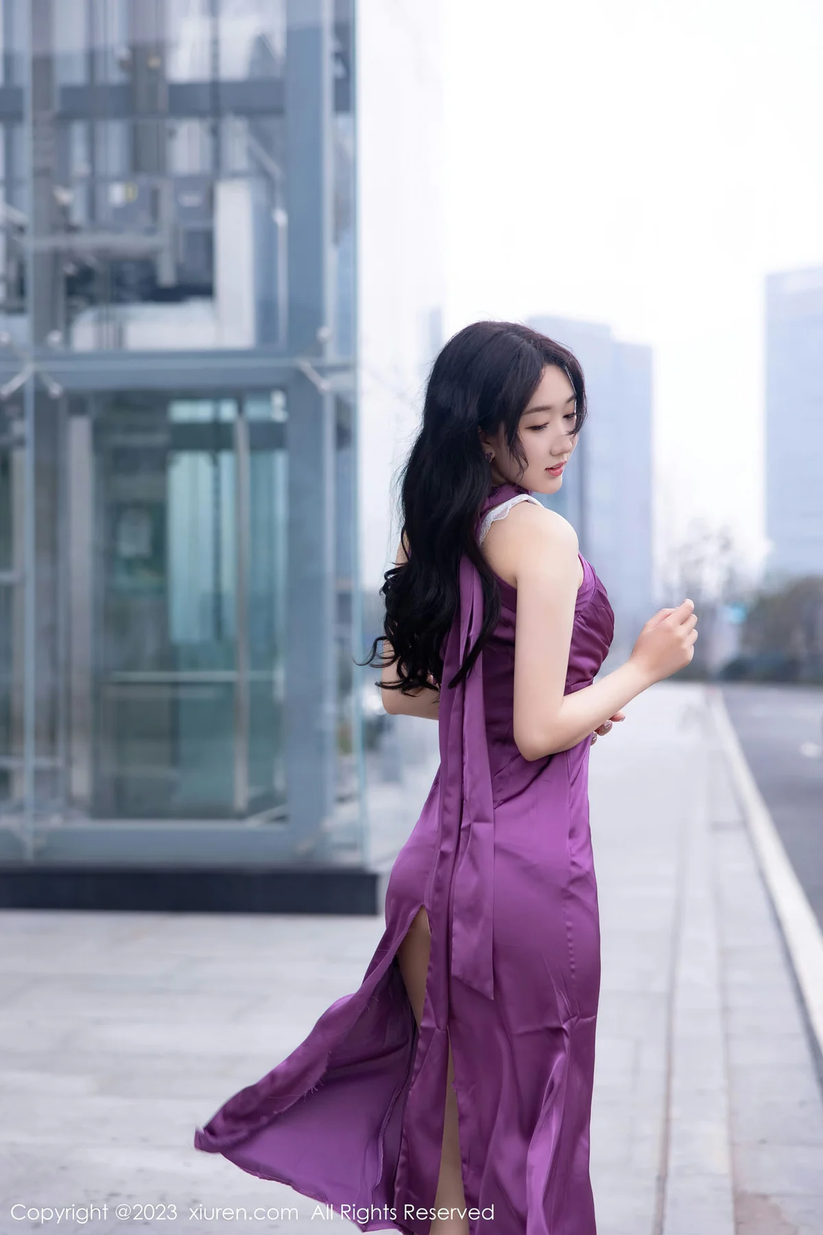 XiuRen 秀人 No.6462 江真真 圆润丰腴原色丝袜性感写真1 - 3