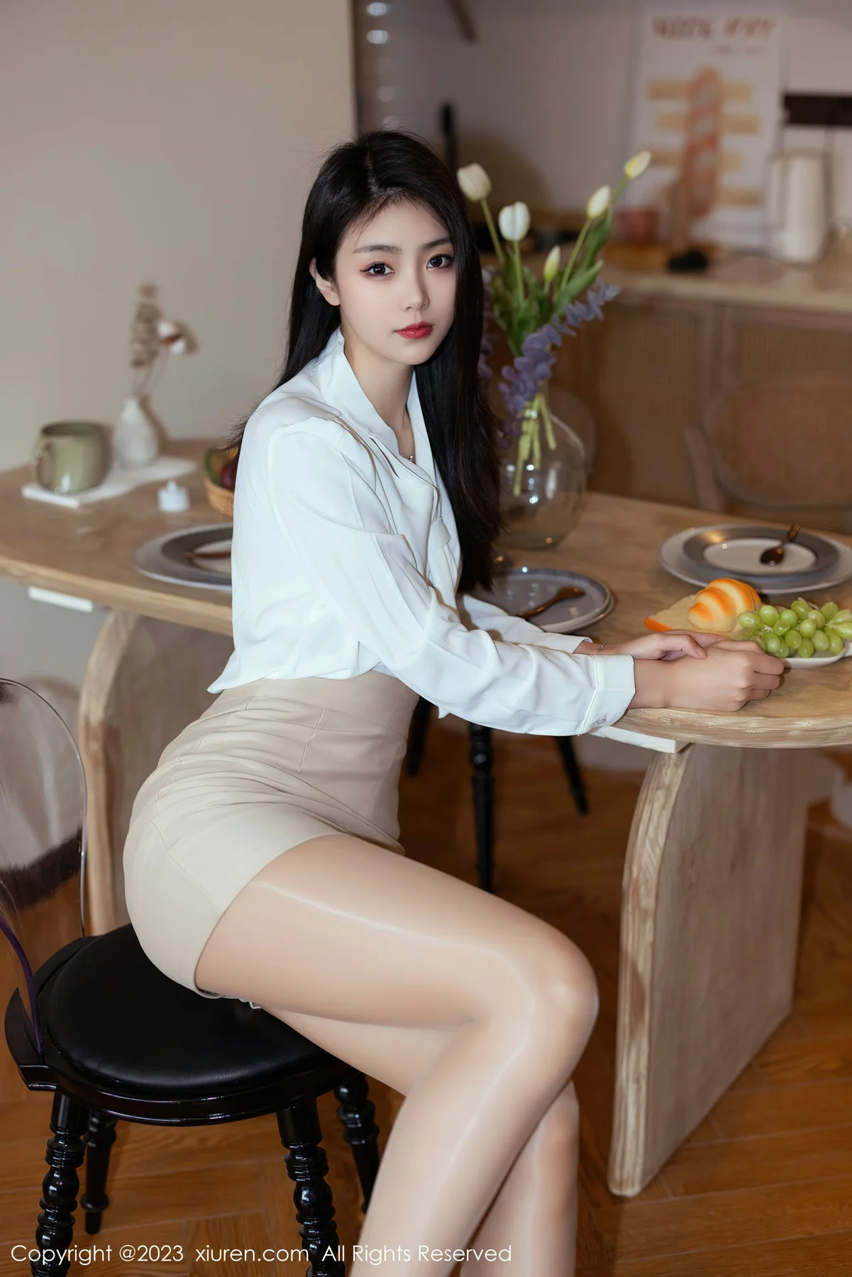 XiuRen 秀人 No.6465 可樂Vicky 浅黄色短裙性感写真3 - 4