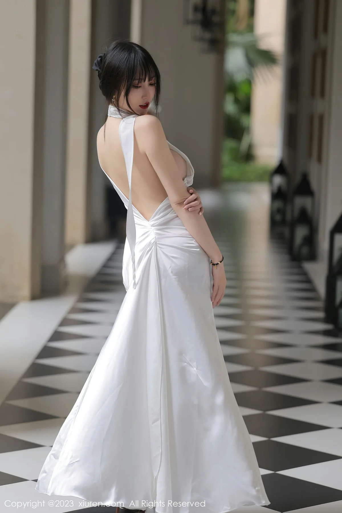 XiuRen 秀人 No.6466 玥儿玥er 白色长礼裙二月万宁旅拍 - 2