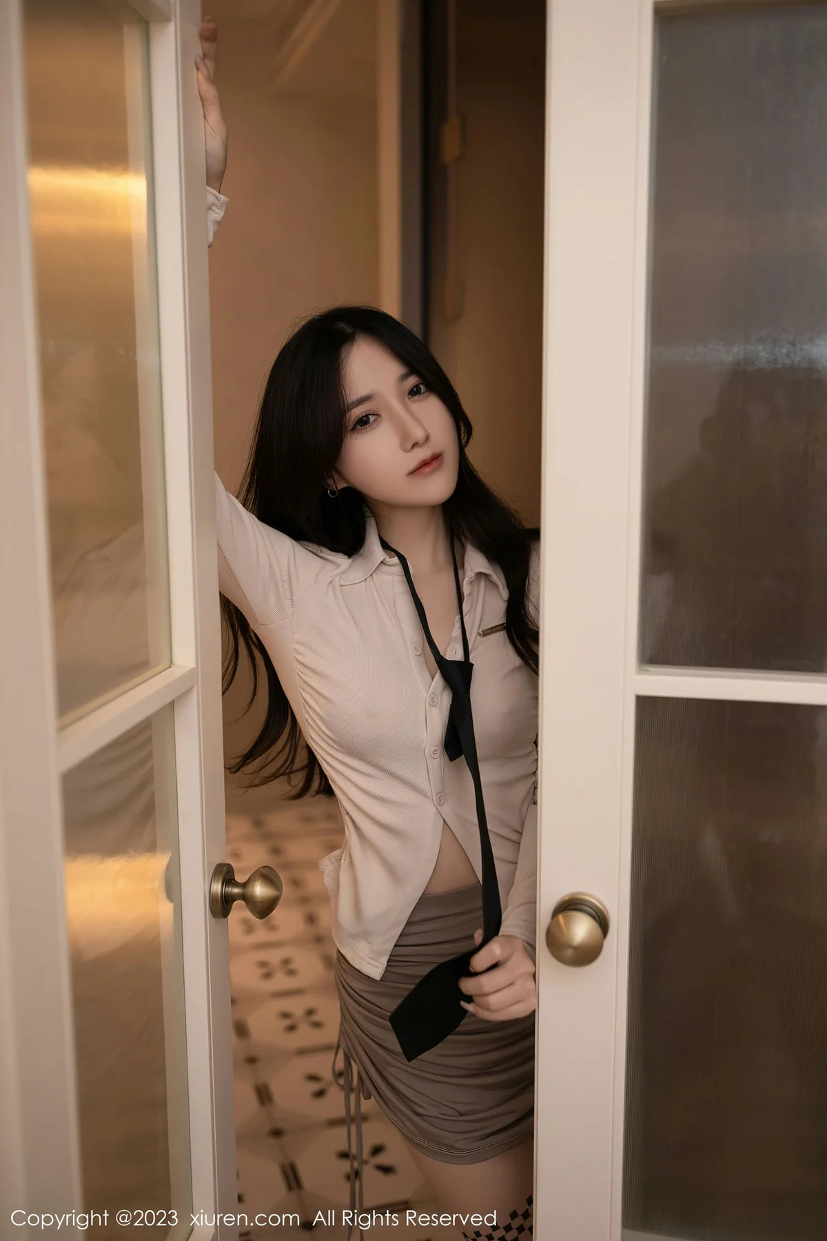 XiuRen 秀人 No.6472 鱼子酱Fish 黑白蕾丝内衣性感写真1 - 6