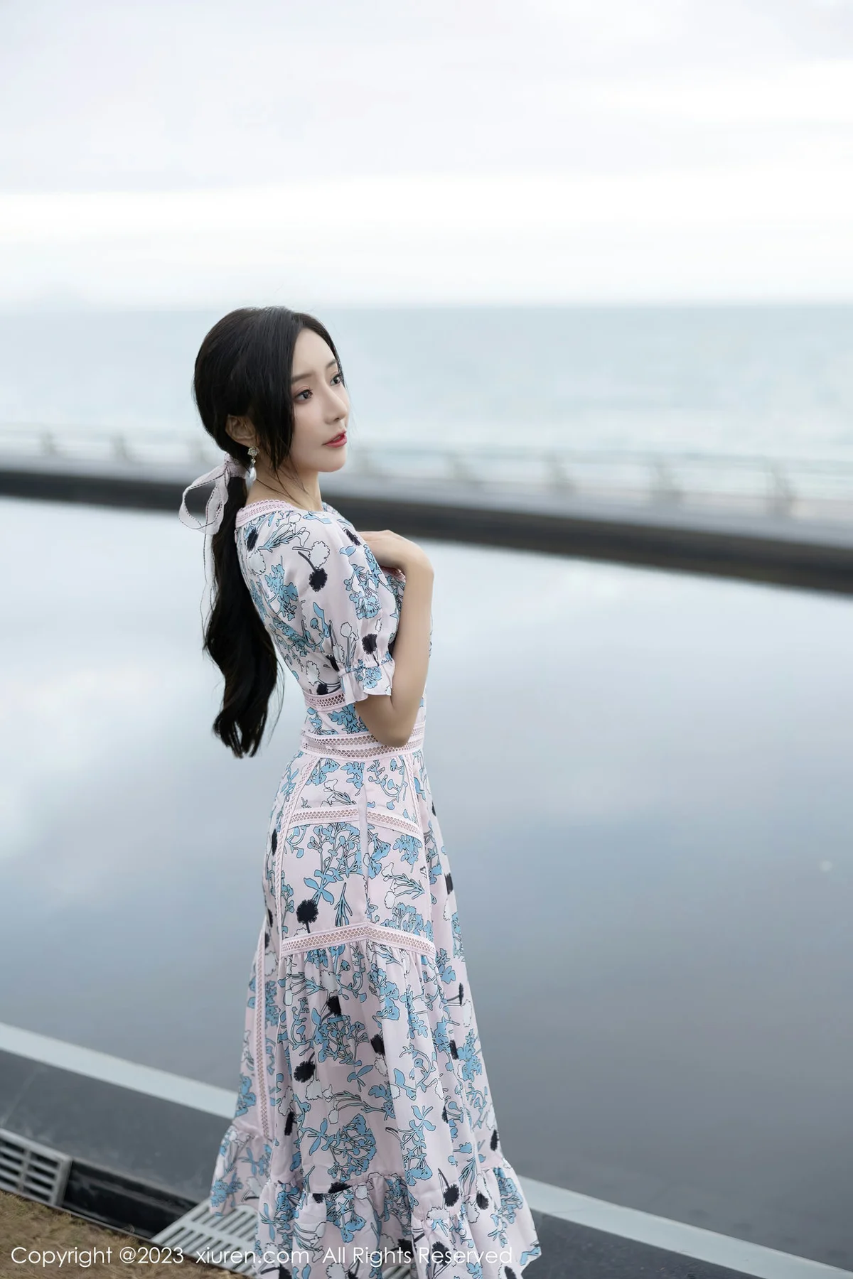 XiuRen 秀人 No.6474 王馨瑶yanni 诱人原色丝袜海南岛旅拍1 - 5