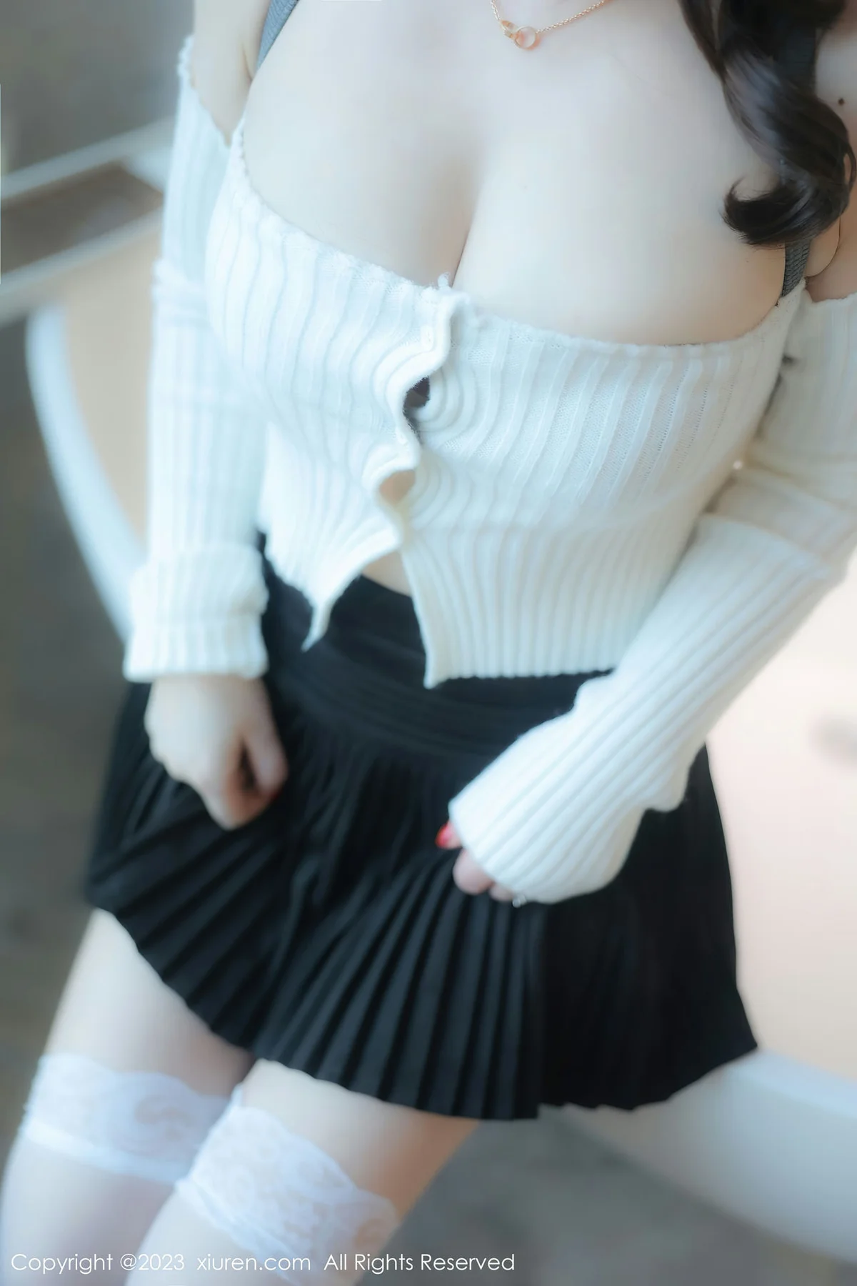 XiuRen 秀人 No.6484 诗诗kiki 诱人白色丝袜性感写真2 - 1