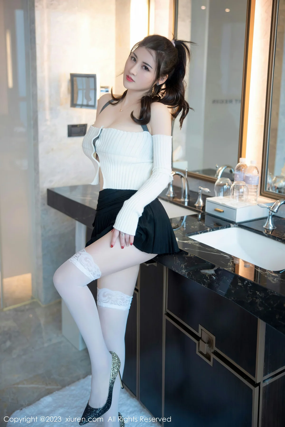 XiuRen 秀人 No.6484 诗诗kiki 诱人白色丝袜性感写真2 - 3