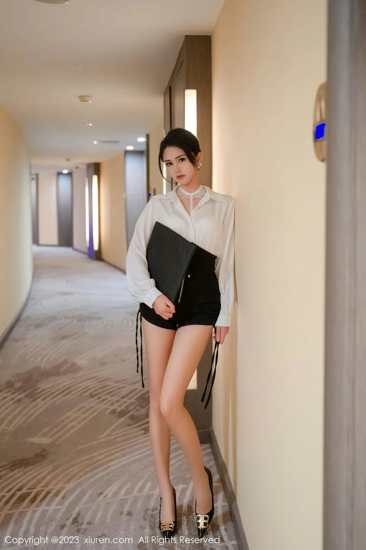 XiuRen 秀人 No.6520 艾希儿 Ol系列性感写真3 - 1