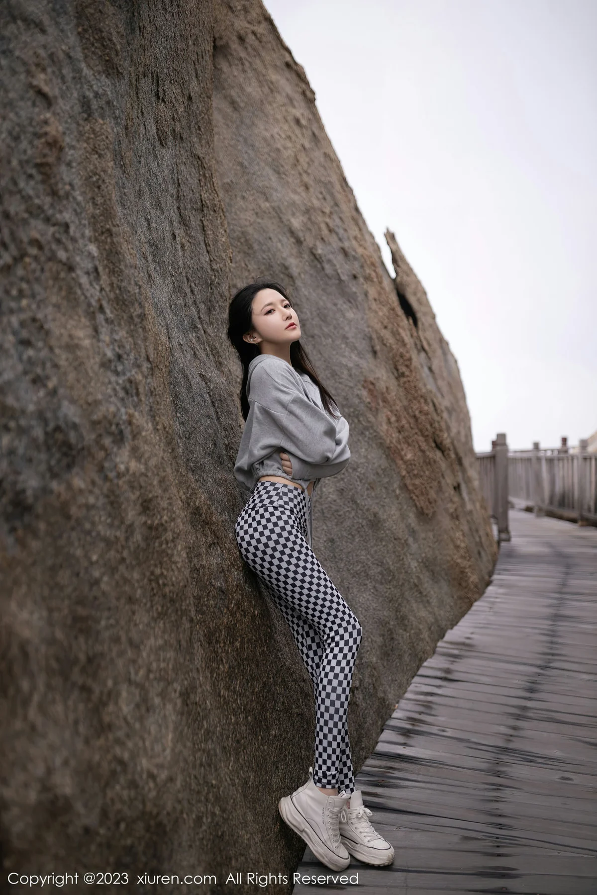 XiuRen 秀人 No.6541 鱼子酱Fish 车内场景拍摄性感写真 - 1