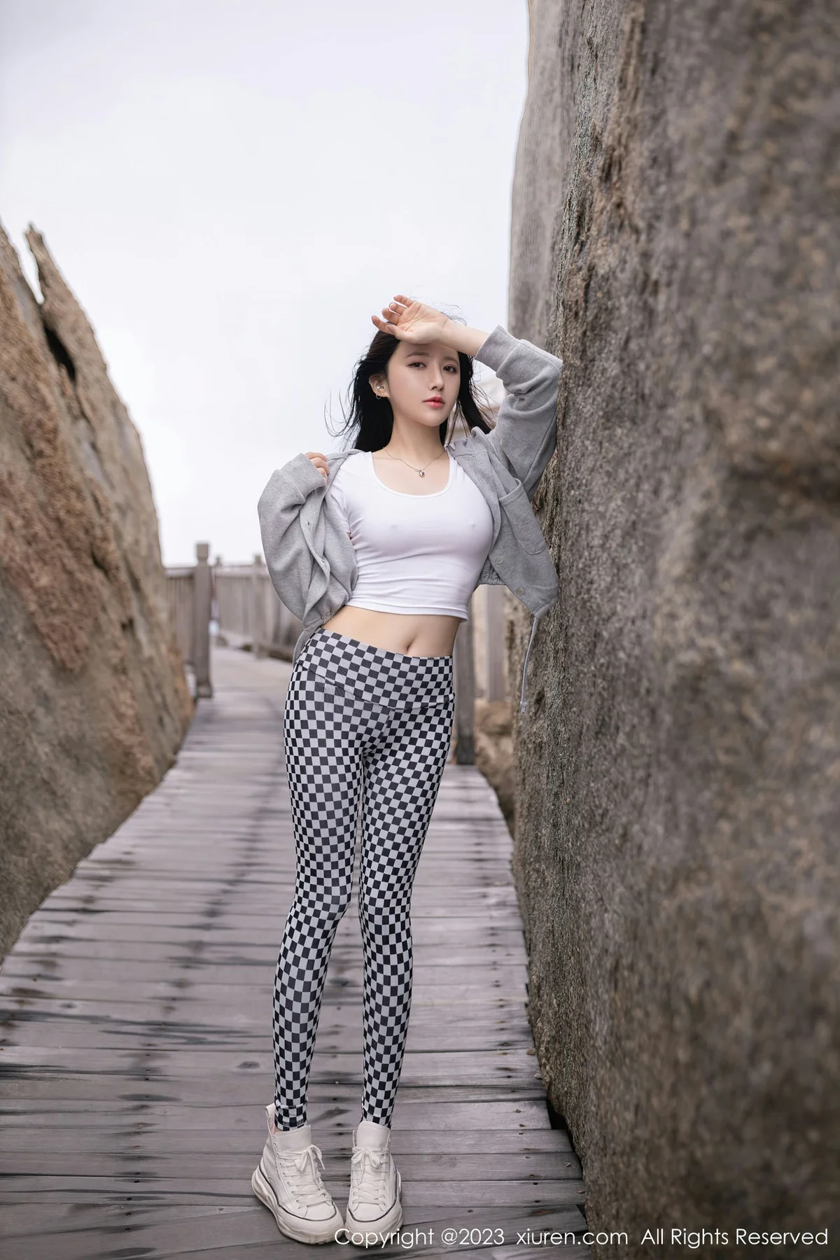 XiuRen 秀人 No.6541 鱼子酱Fish 车内场景拍摄性感写真 - 2