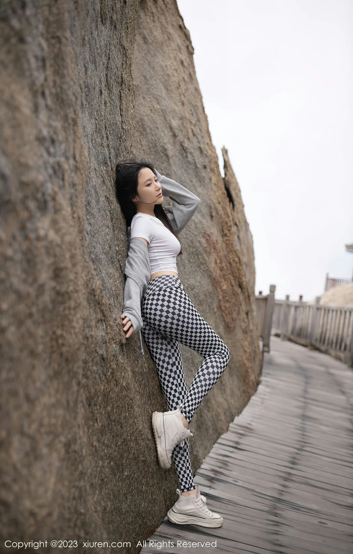 XiuRen 秀人 No.6541 鱼子酱Fish 车内场景拍摄性感写真 - 4