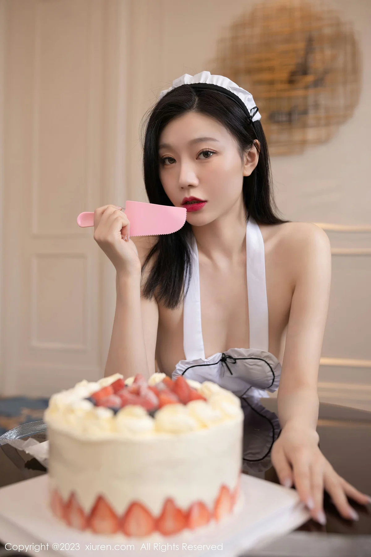 XiuRen 秀人 No.6556 安然anran 白色女仆服饰珠三角旅拍1 - 3