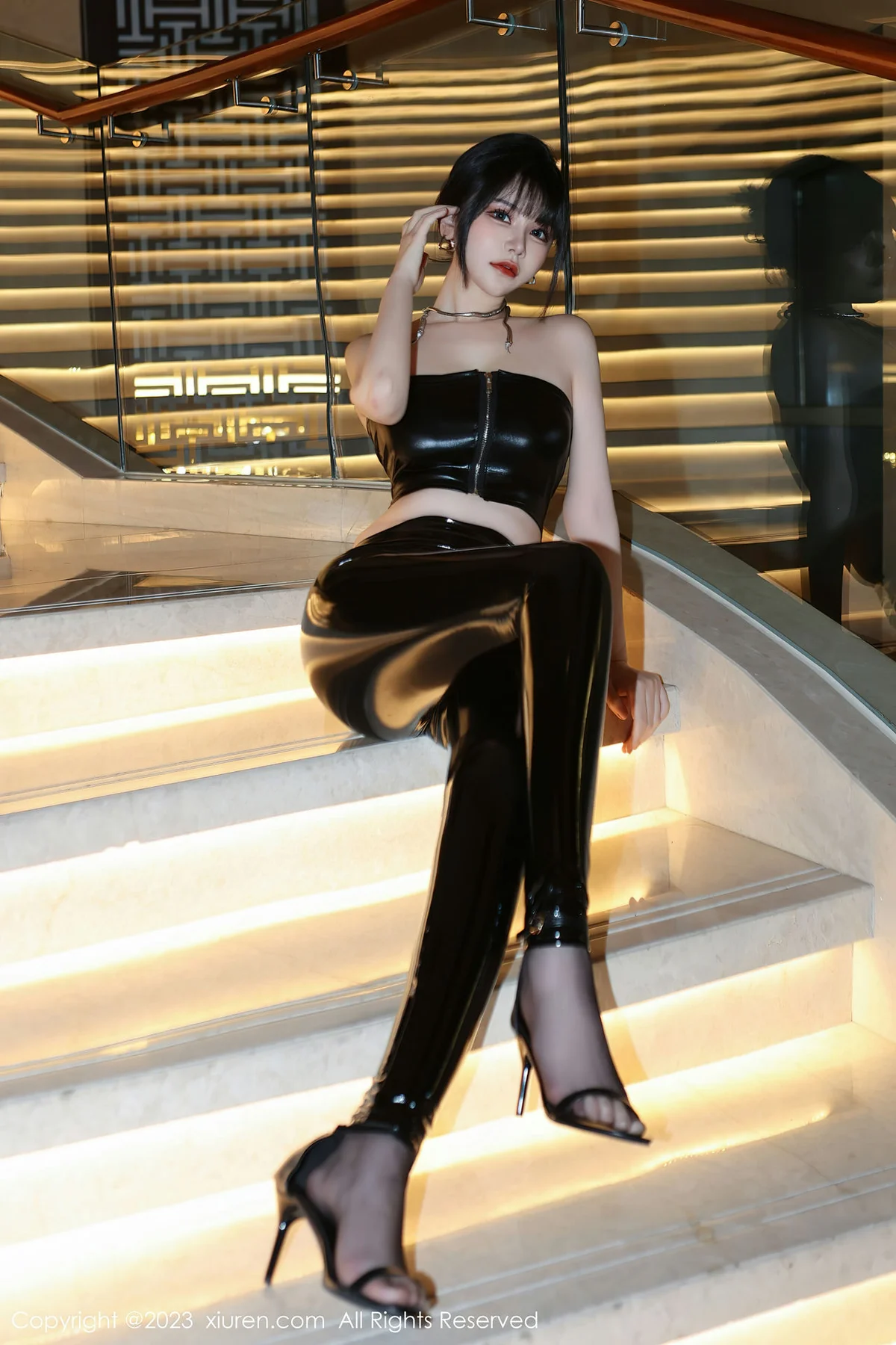 XiuRen 秀人 No.6562 桃桃子 黑色皮质服饰性感写真33 - 2