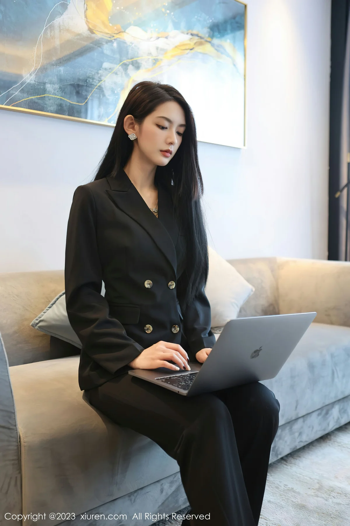 XiuRen 秀人 No.6576 乔一一 紫灰色蕾丝写真 - 2