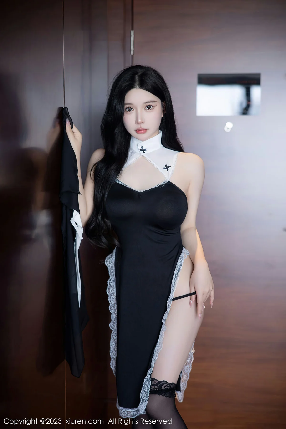 XiuRen 秀人 No.6577 林珊珊 黑色修女服饰芭提雅旅拍1 - 2