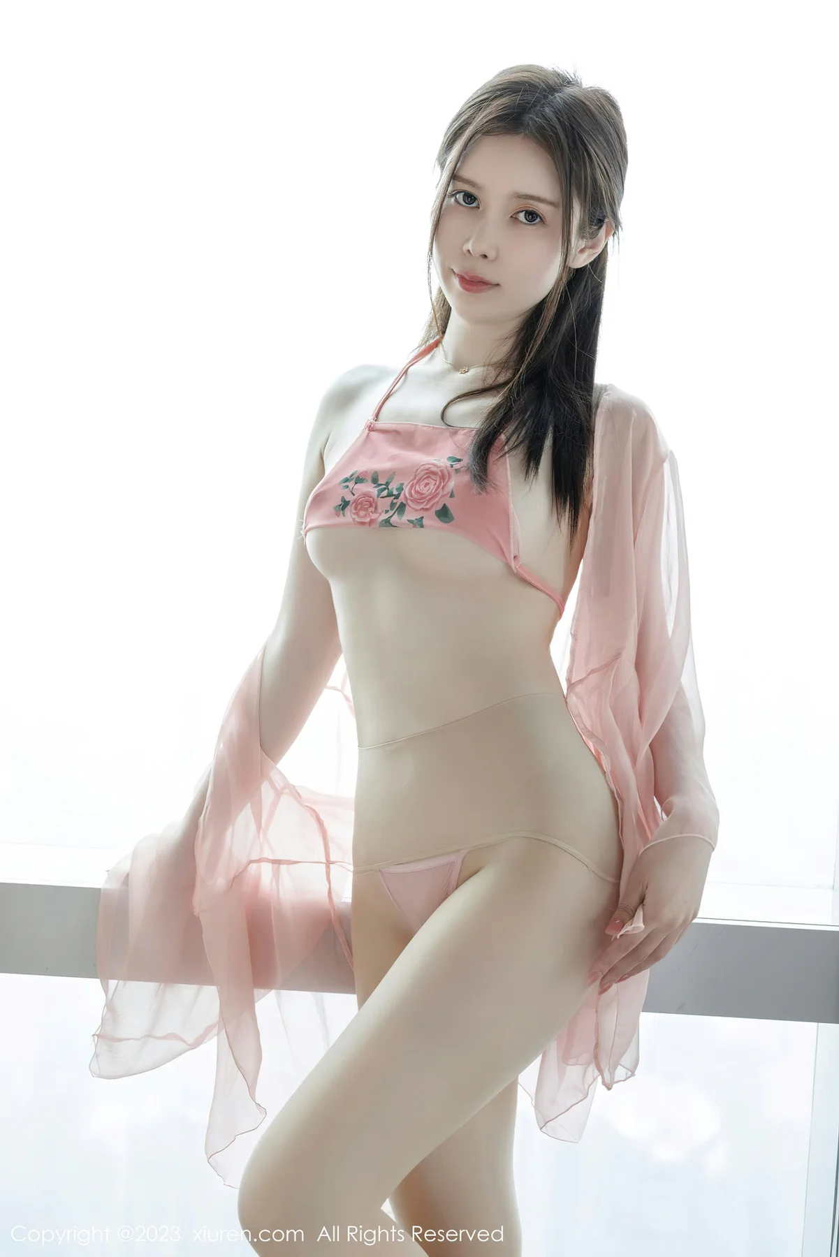 XiuRen 秀人 No.6604 吴雪瑶 粉色肚兜婀娜动人性感写真22 - 2
