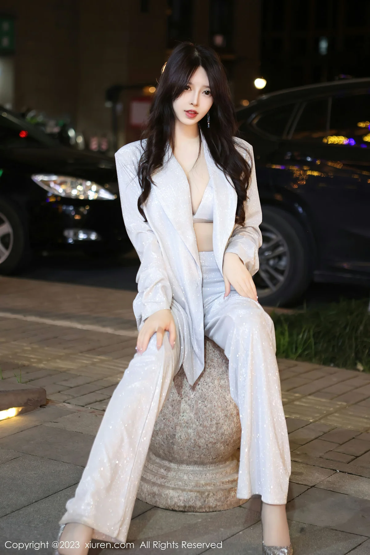 XiuRen 秀人 No.6605 玉兔miki 诱人灰丝街拍性感写真33 - 8