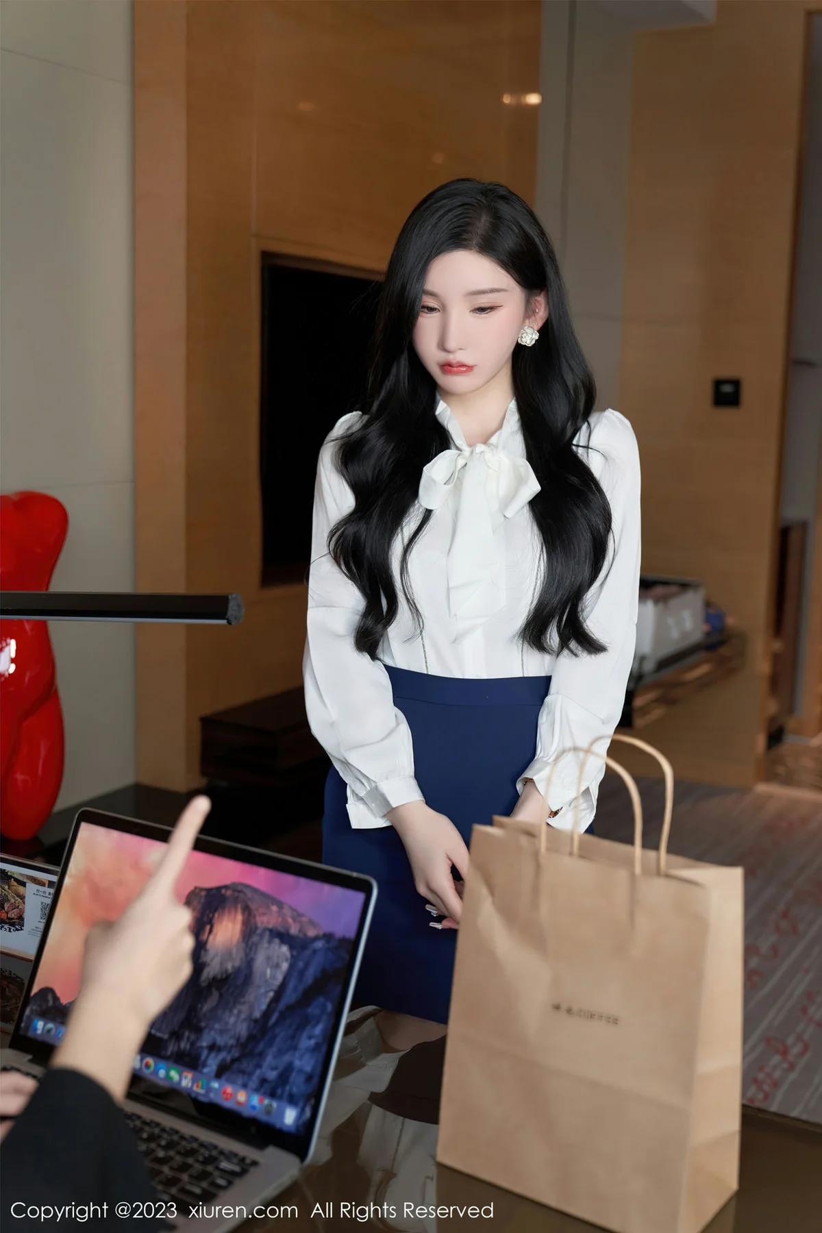 XiuRen 秀人 No.6614 周于希Sally 女职员的办公室秘密心愿旅拍 - 7