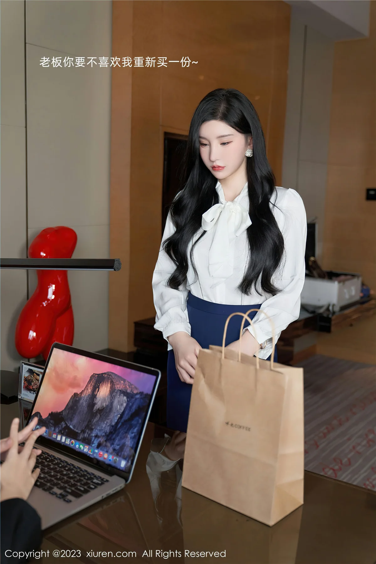 XiuRen 秀人 No.6614 周于希Sally 女职员的办公室秘密心愿旅拍 - 9