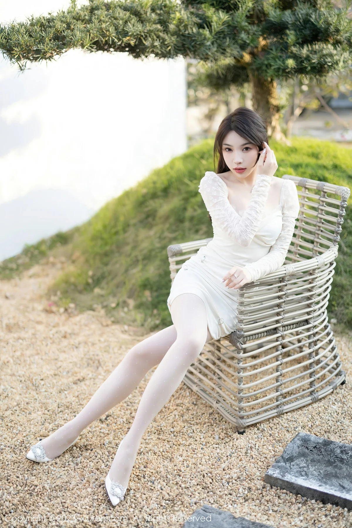 XiuRen 秀人 No.6616 徐莉芝Booty 白色连身短裙海南岛旅拍1 - 3