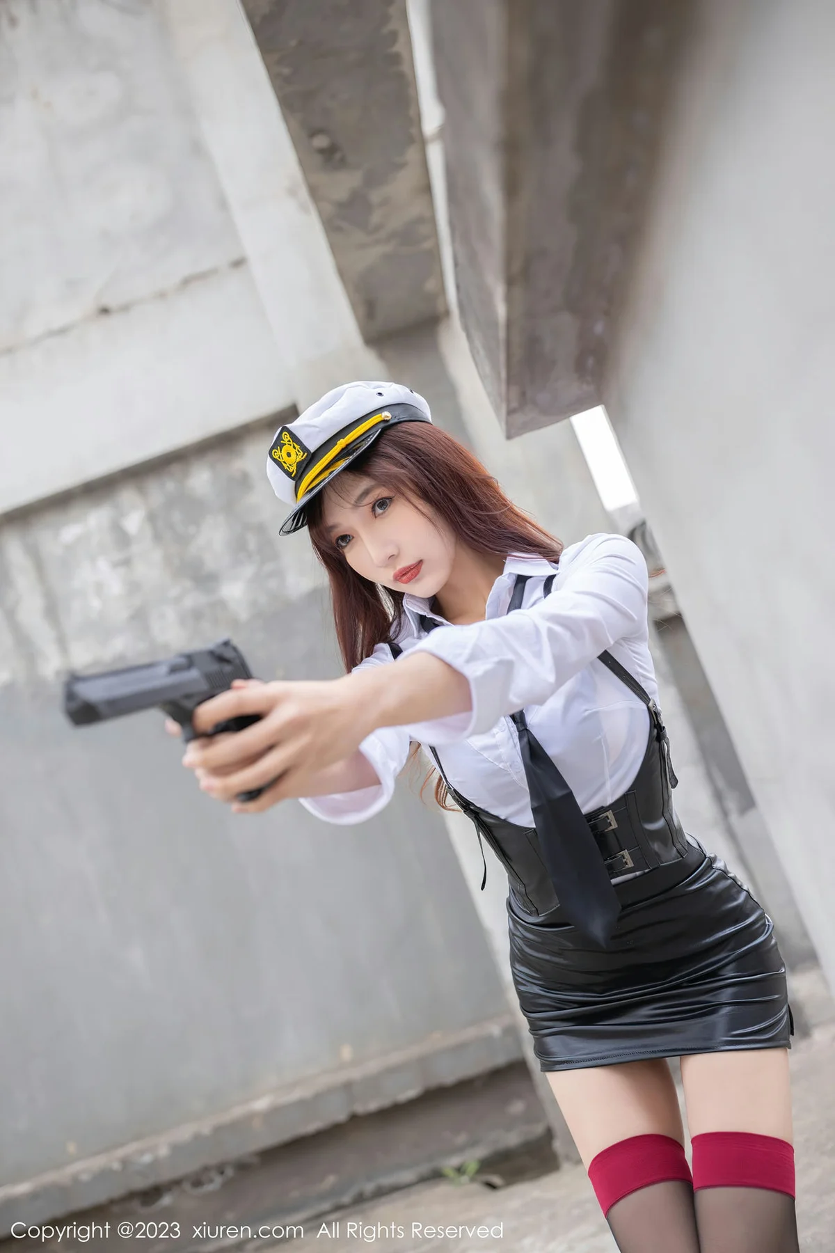 XiuRen 秀人 No.6653 陆萱萱 女警装扮性感写真11 - 6
