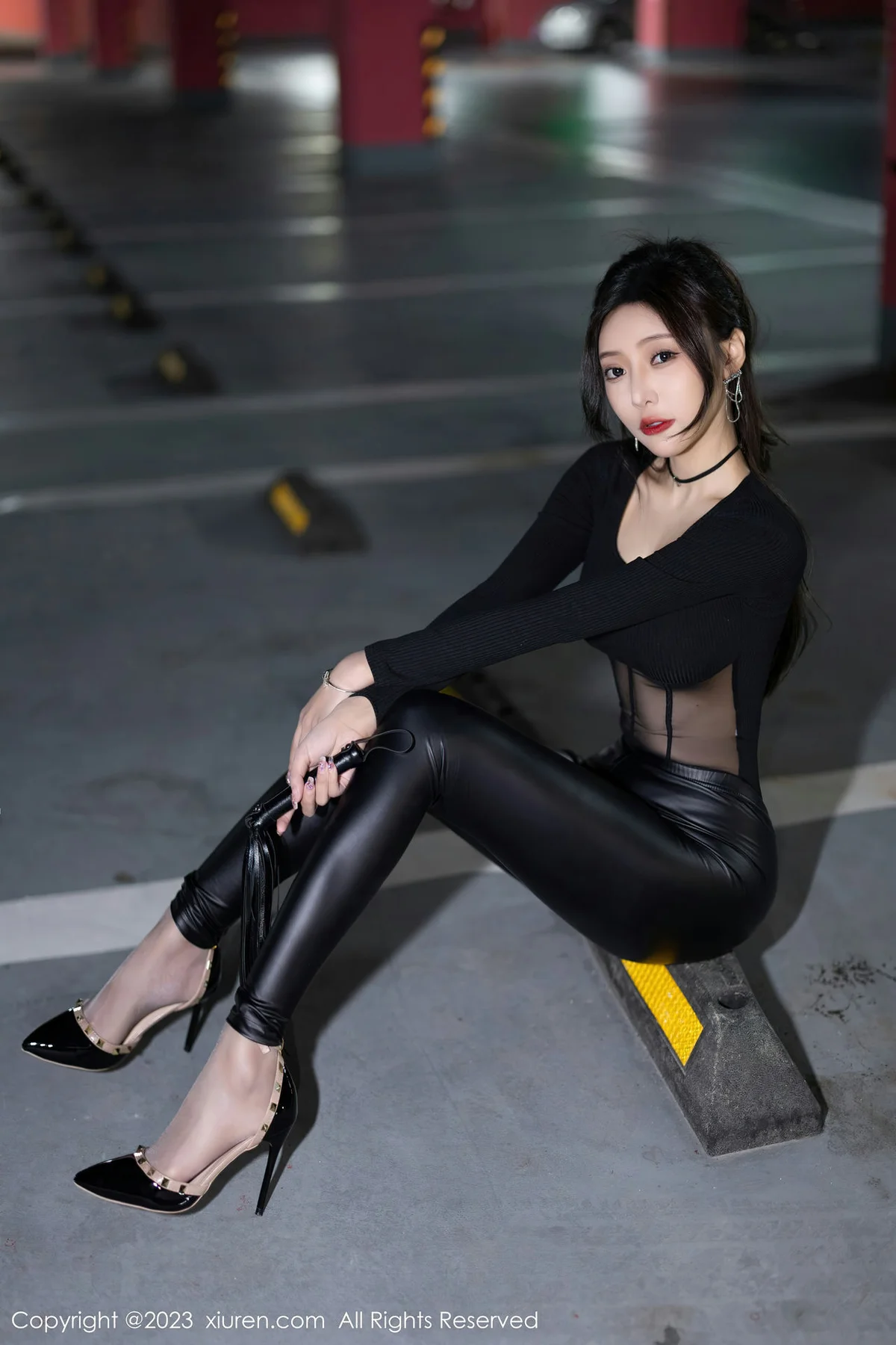 XiuRen 秀人 No.6663 王馨瑶yanni 黑色皮长裤性感写真1 - 10