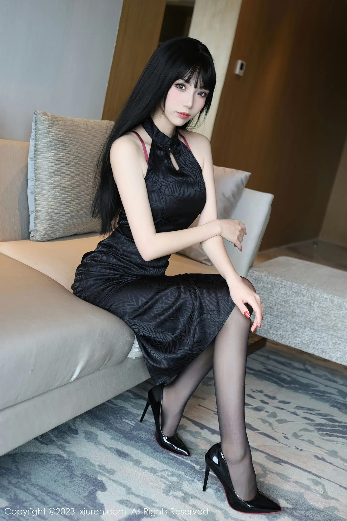 XiuRen 秀人 No.6666 江七七 深色旗袍服饰首套写真3 - 1