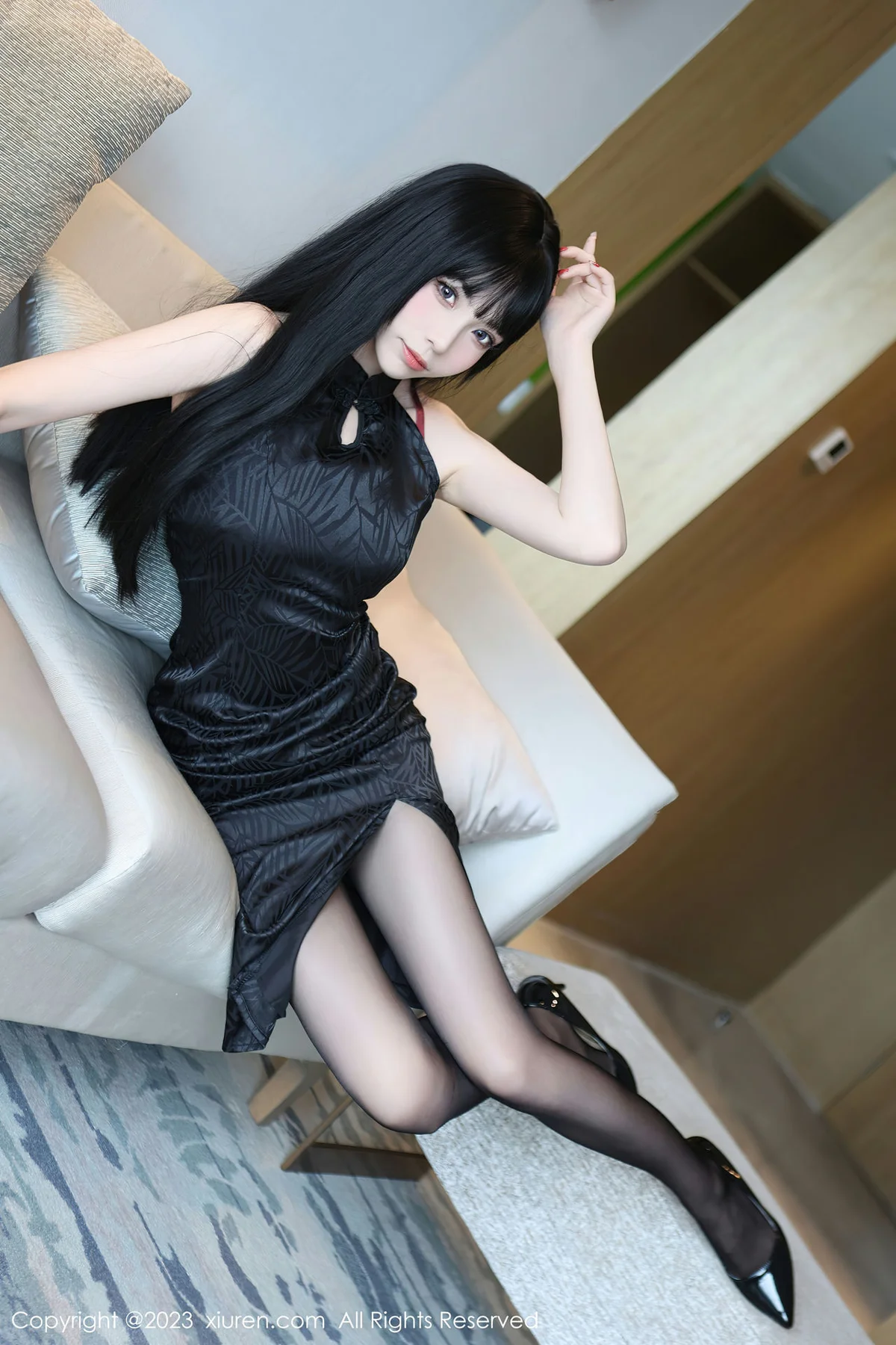 XiuRen 秀人 No.6666 江七七 深色旗袍服饰首套写真3 - 1