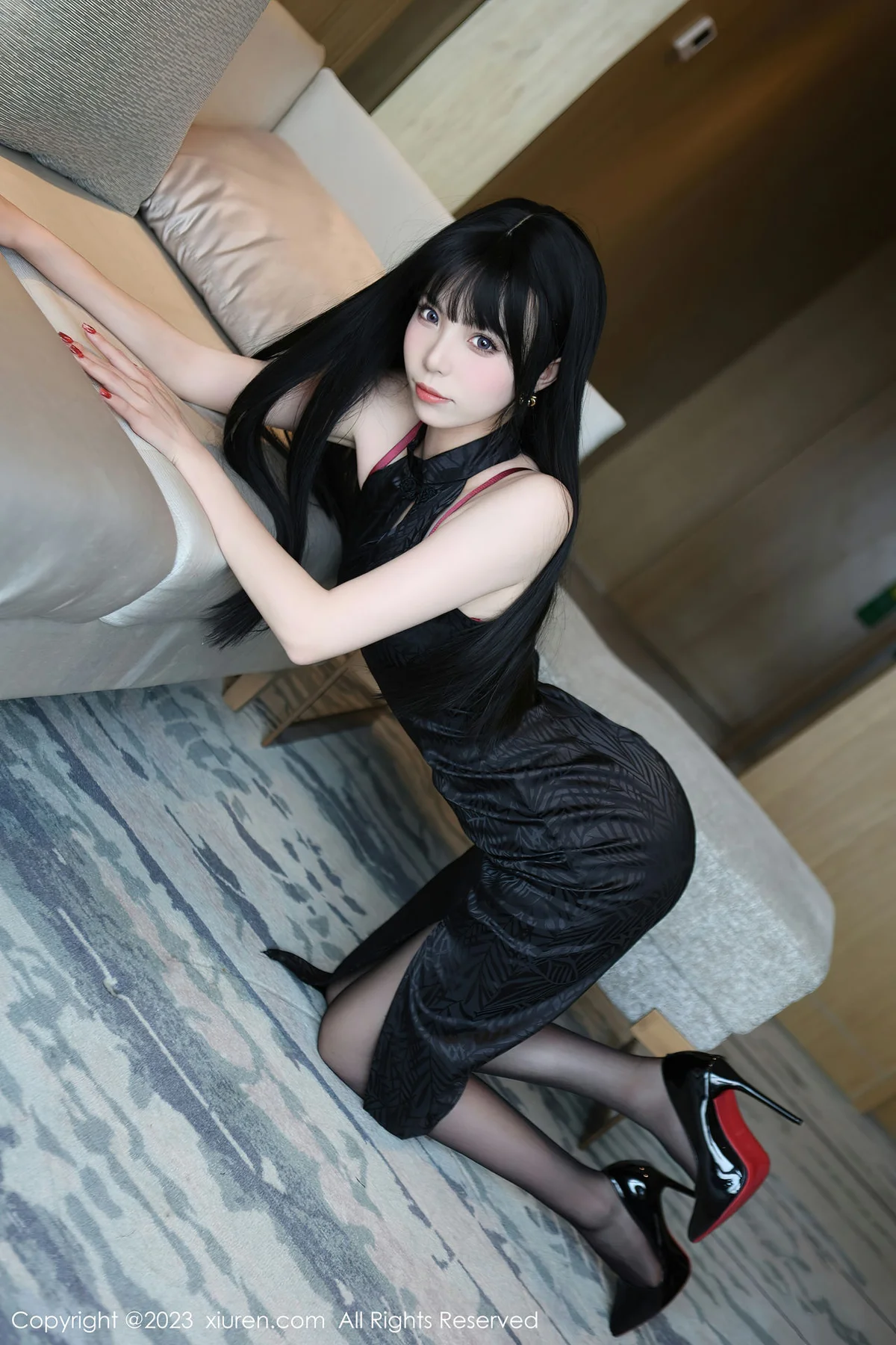 XiuRen 秀人 No.6666 江七七 深色旗袍服饰首套写真3 - 2