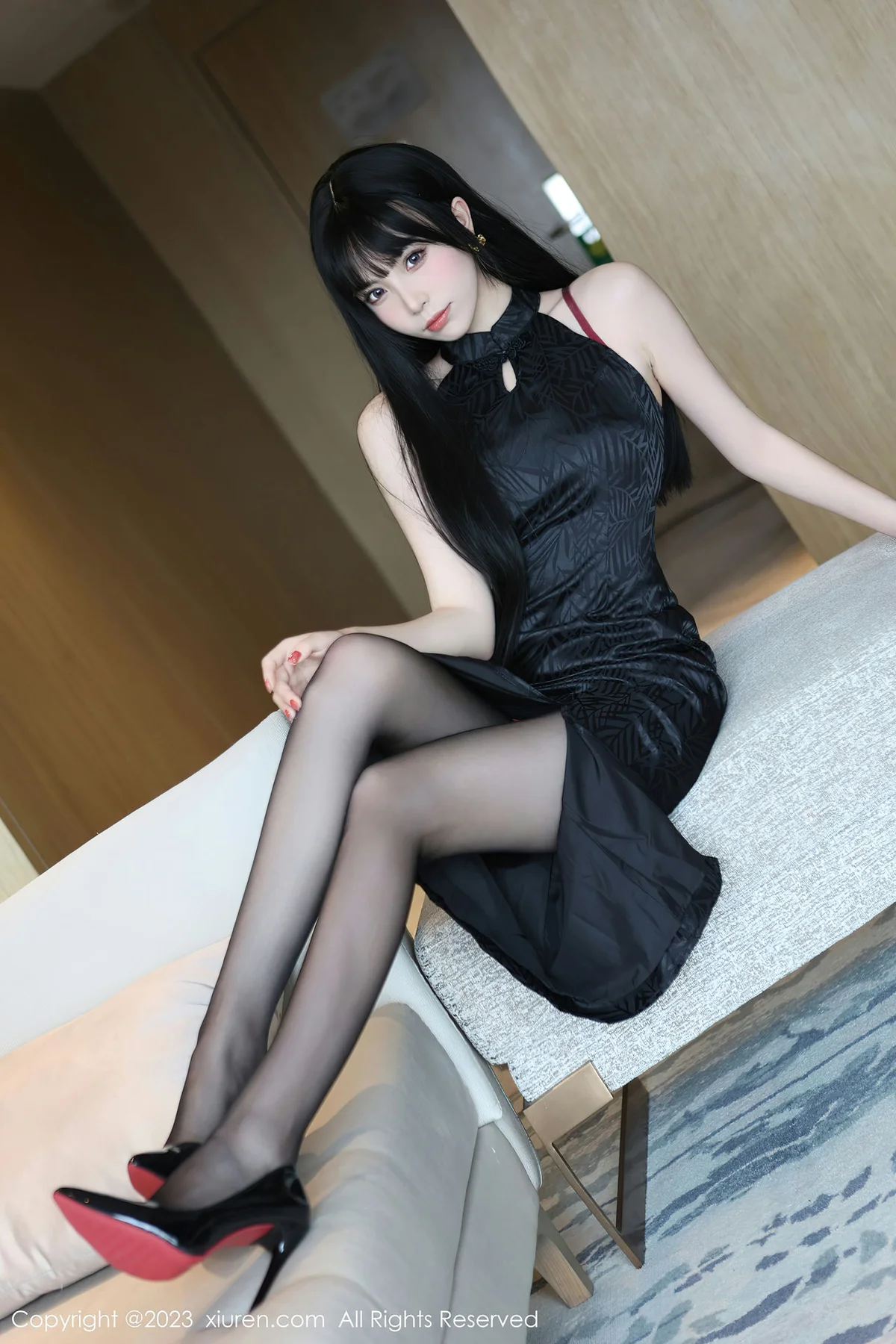 XiuRen 秀人 No.6666 江七七 深色旗袍服饰首套写真3 - 5