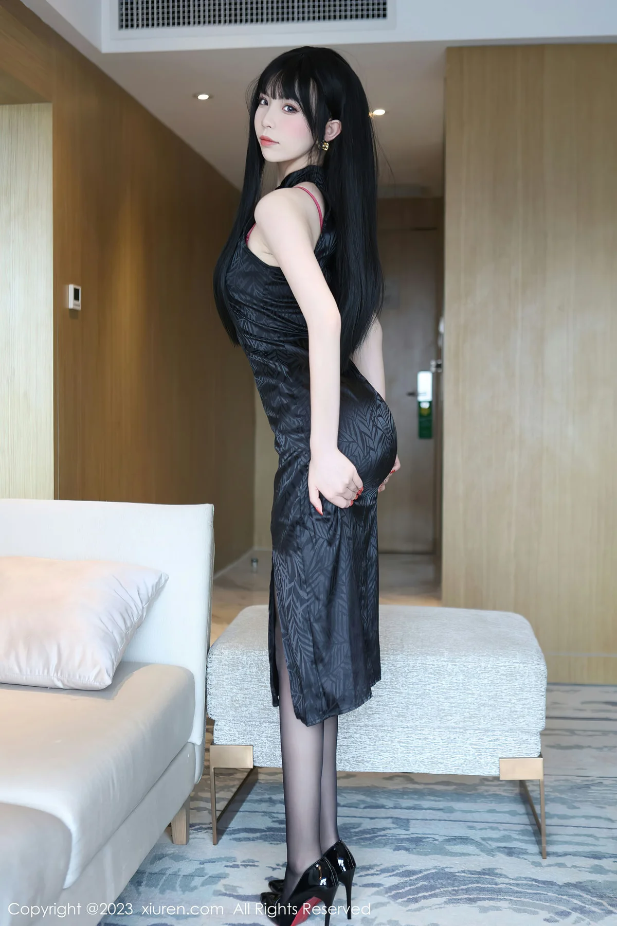 XiuRen 秀人 No.6666 江七七 深色旗袍服饰首套写真3 - 8