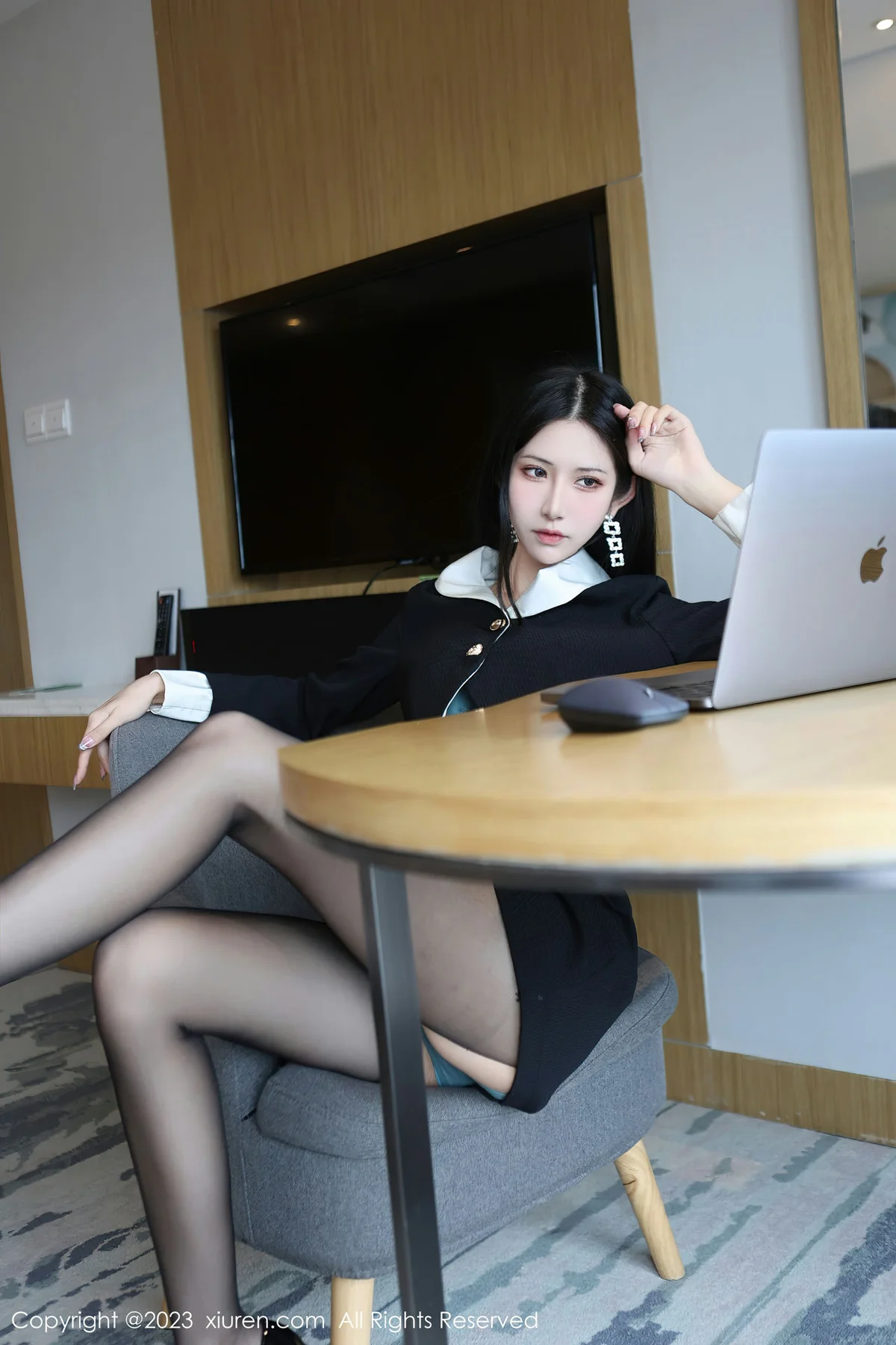 XiuRen 秀人 No.6695 依娜Yina 魅惑黑丝性感写真2 - 8