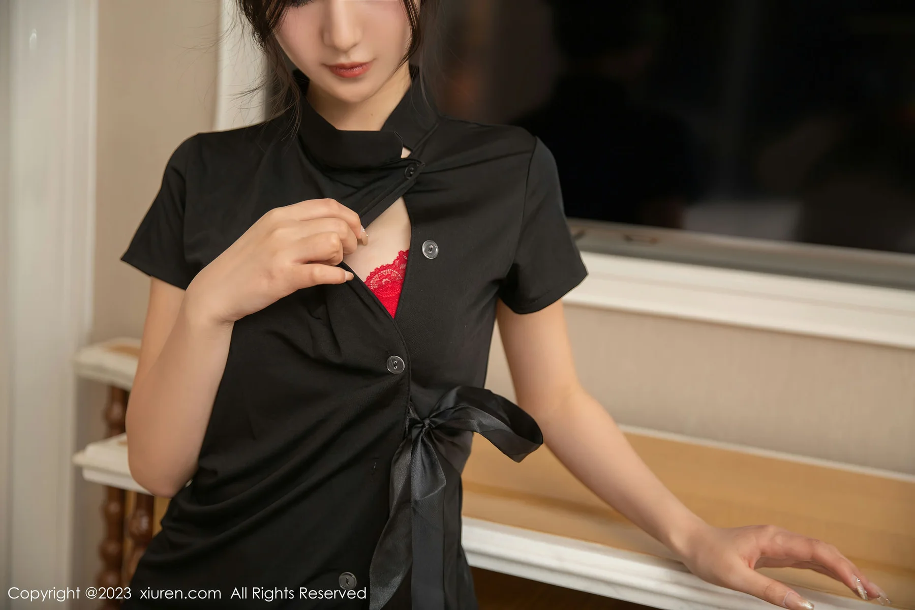 XiuRen 秀人 No.6705 熊小诺 黑色情趣护士服三亚旅拍1 - 8