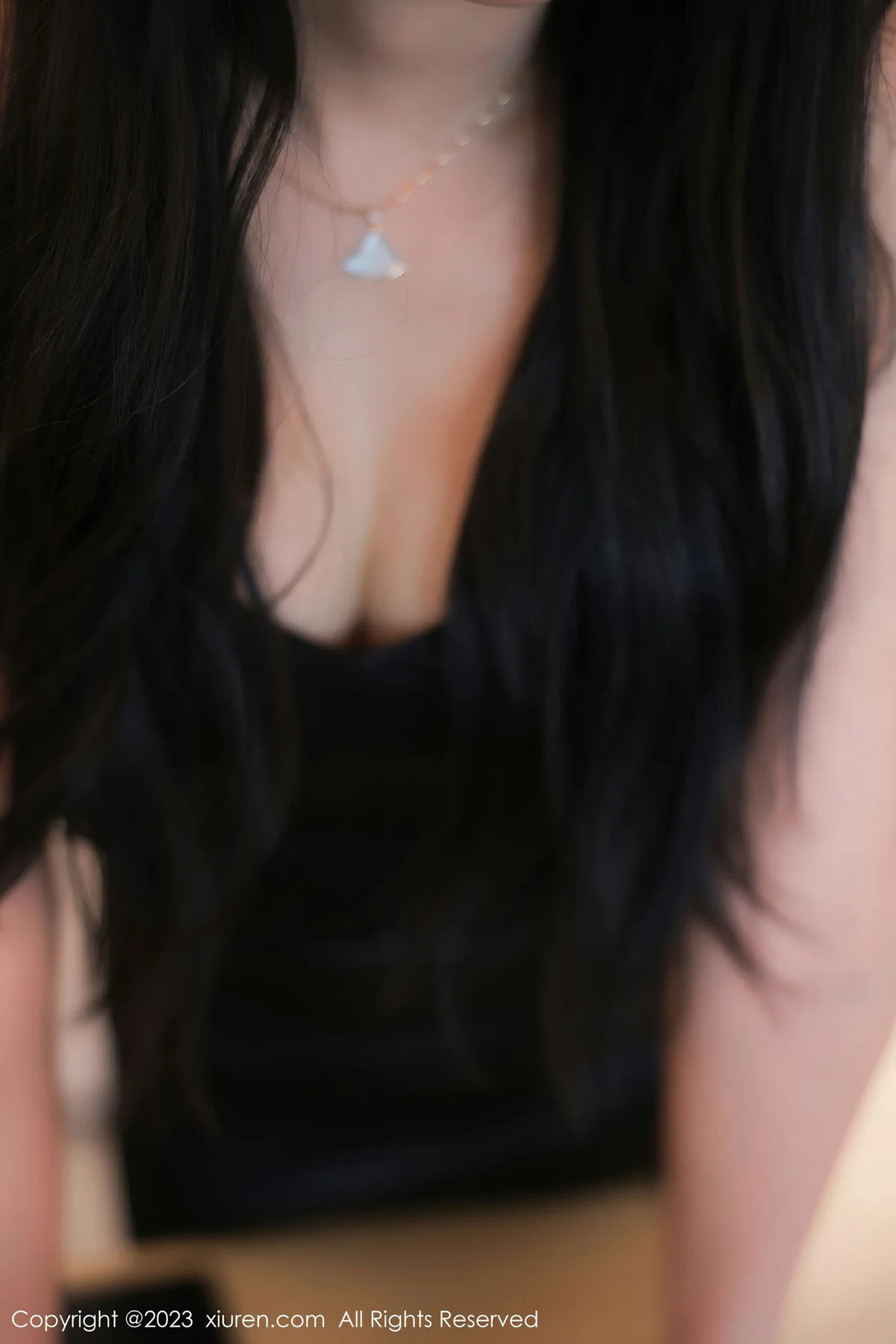 XiuRen 秀人 No.6708 s纯一 首套写真黑丝礼裙 - 5