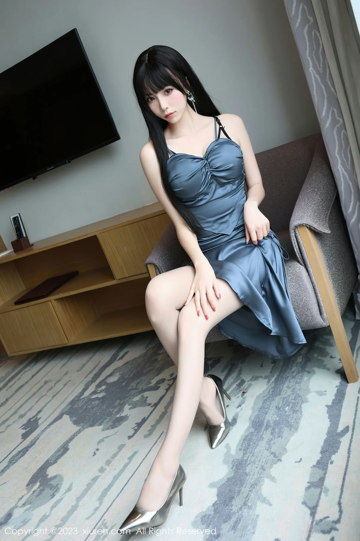 XiuRen 秀人 No.6713 江七七 诱人灰丝首套写真 - 5